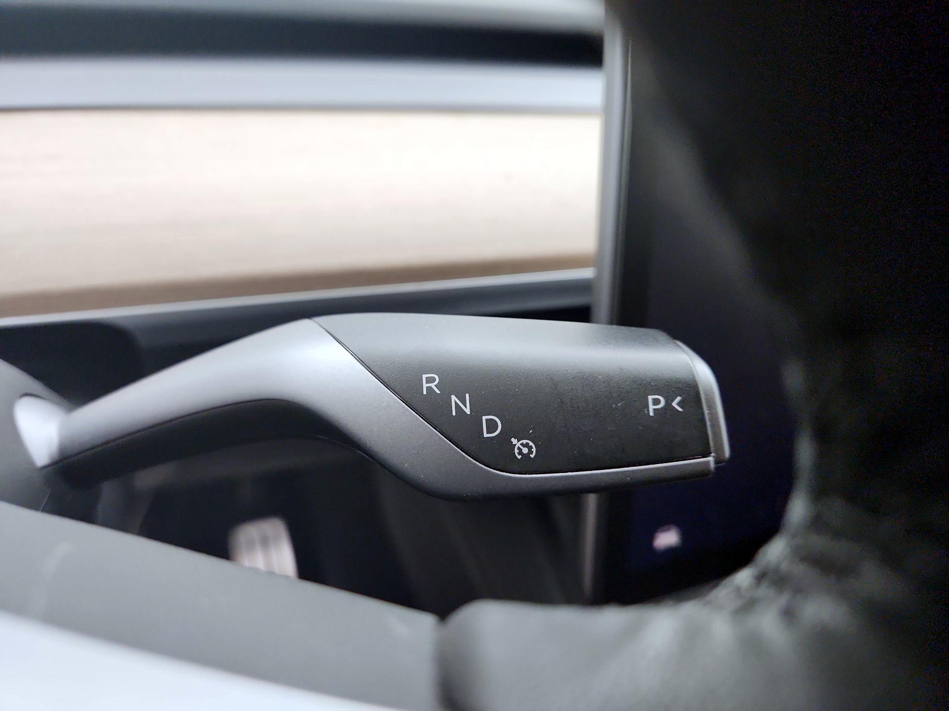 Thumbnail: 2022 Tesla Model Y - 17