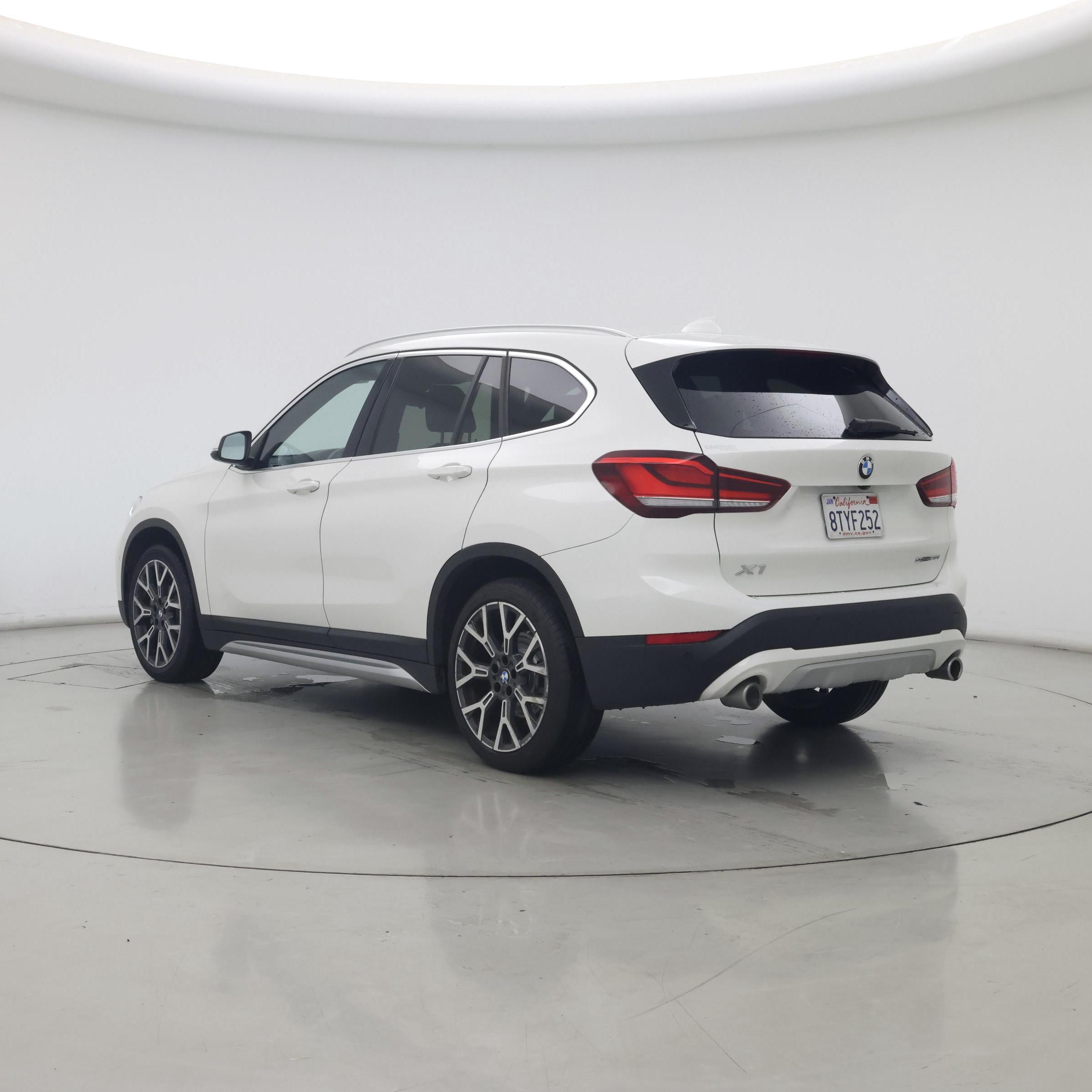 Thumbnail: 2021 BMW X1 - 2