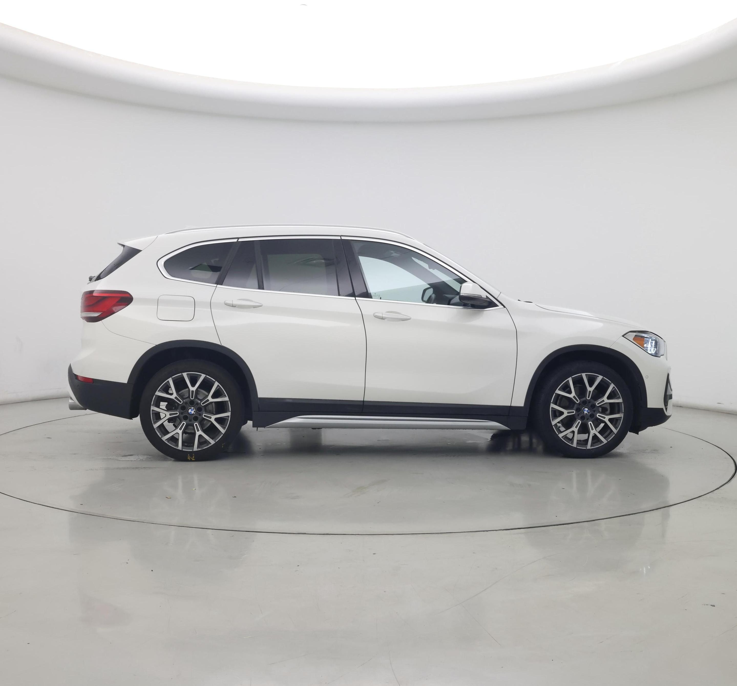 Thumbnail: 2021 BMW X1 - 7