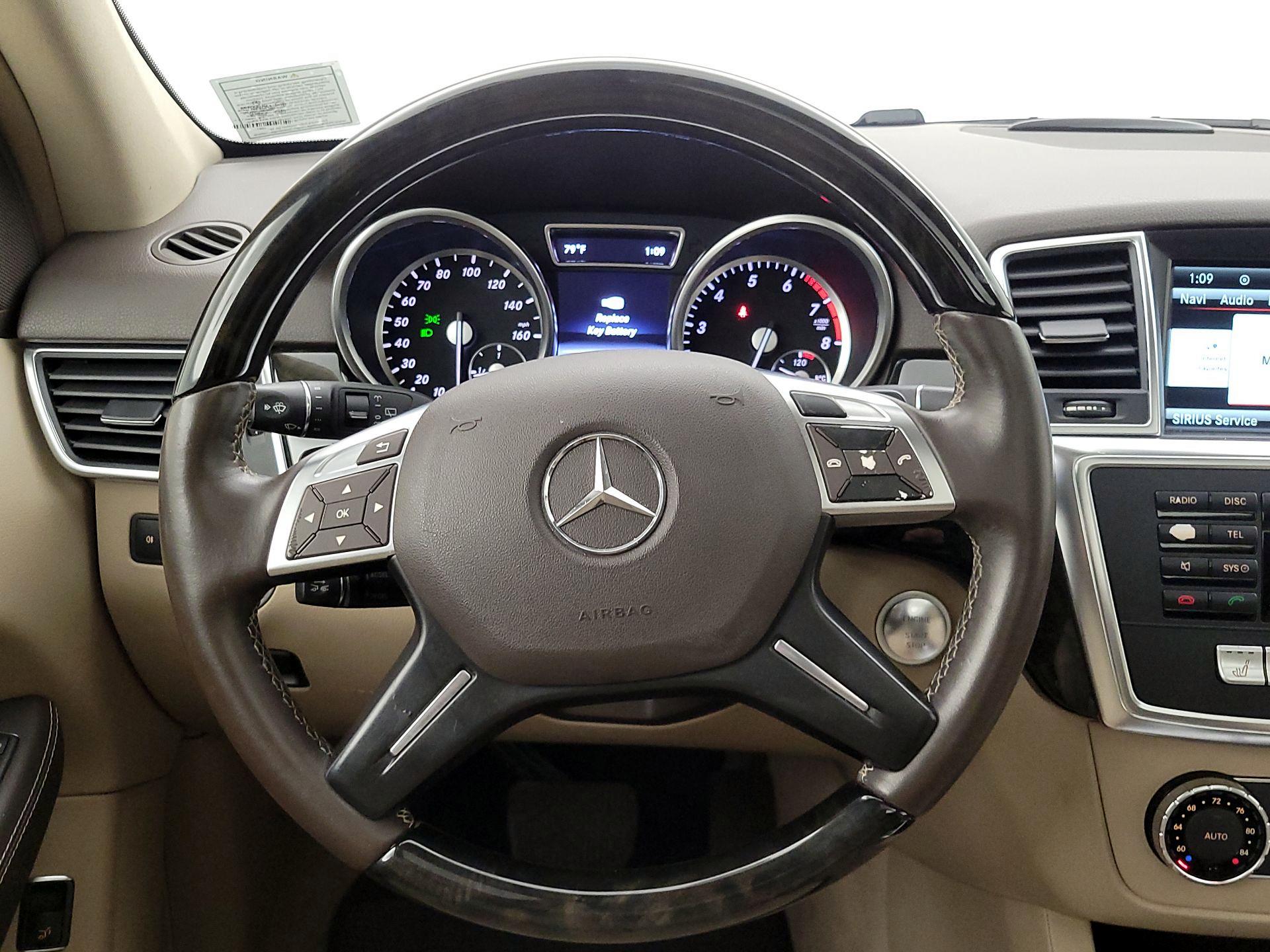 Thumbnail: 2015 Mercedes-Benz M-Class - 10