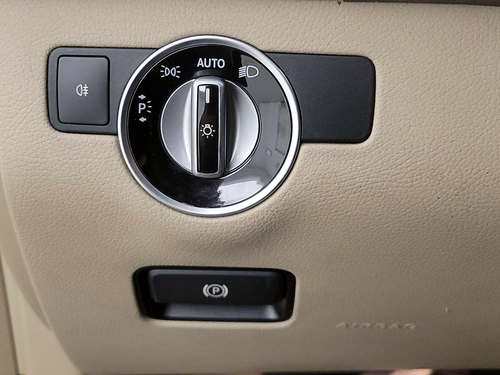 Thumbnail: 2015 Mercedes-Benz M-Class - 13