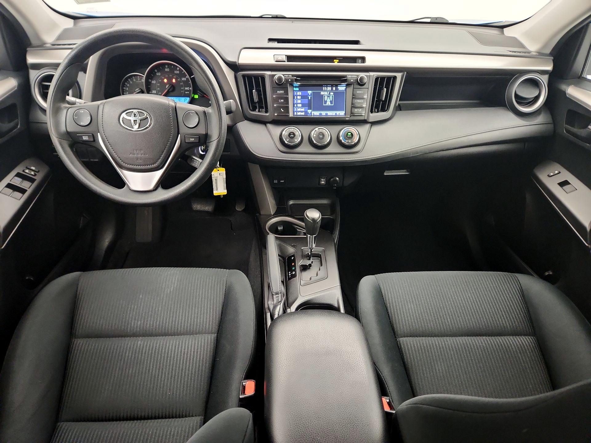 Thumbnail: 2016 Toyota RAV4 - 9