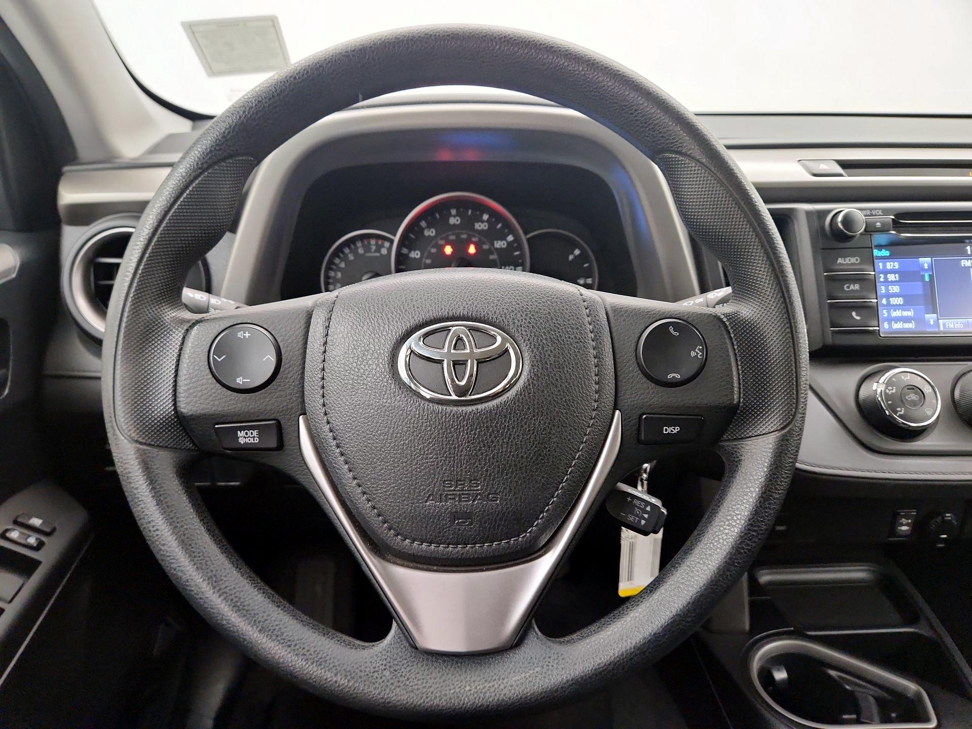 Thumbnail: 2016 Toyota RAV4 - 10