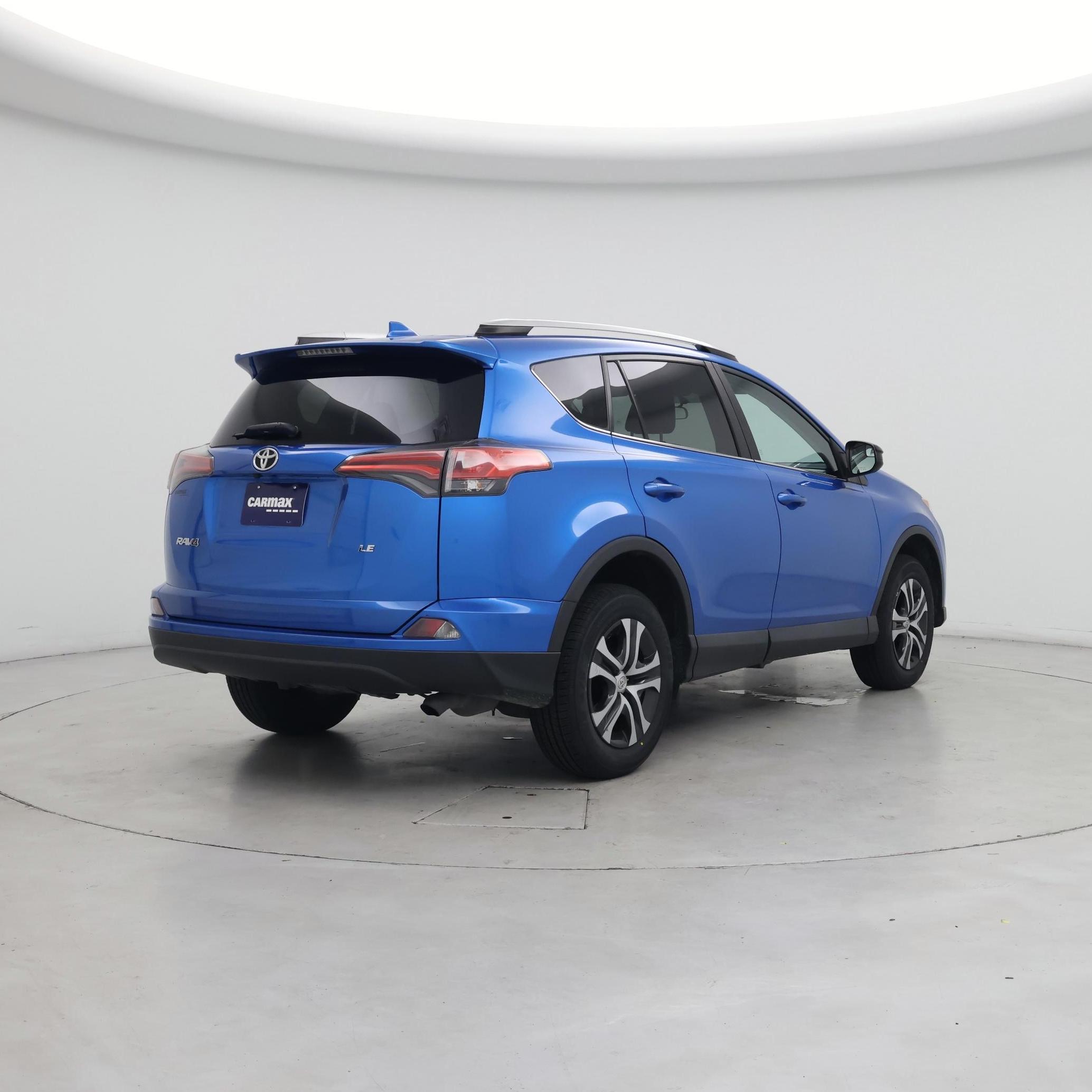Thumbnail: 2016 Toyota RAV4 - 8