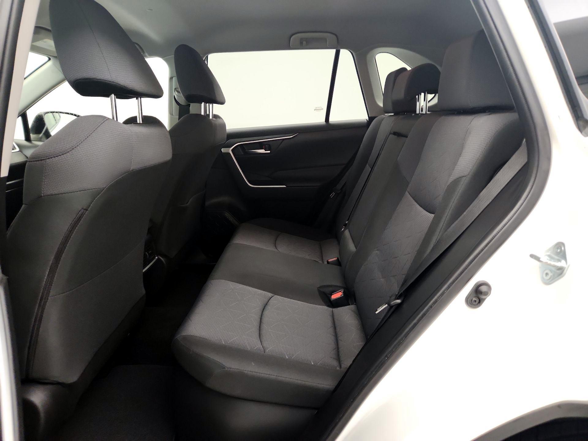 Thumbnail: 2020 Toyota RAV4 - 19