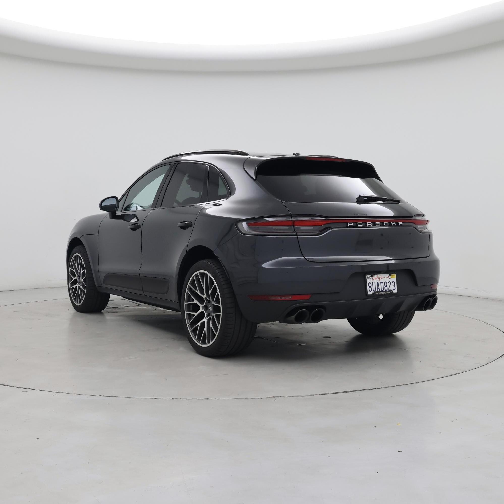 Thumbnail: 2021 Porsche Macan - 2