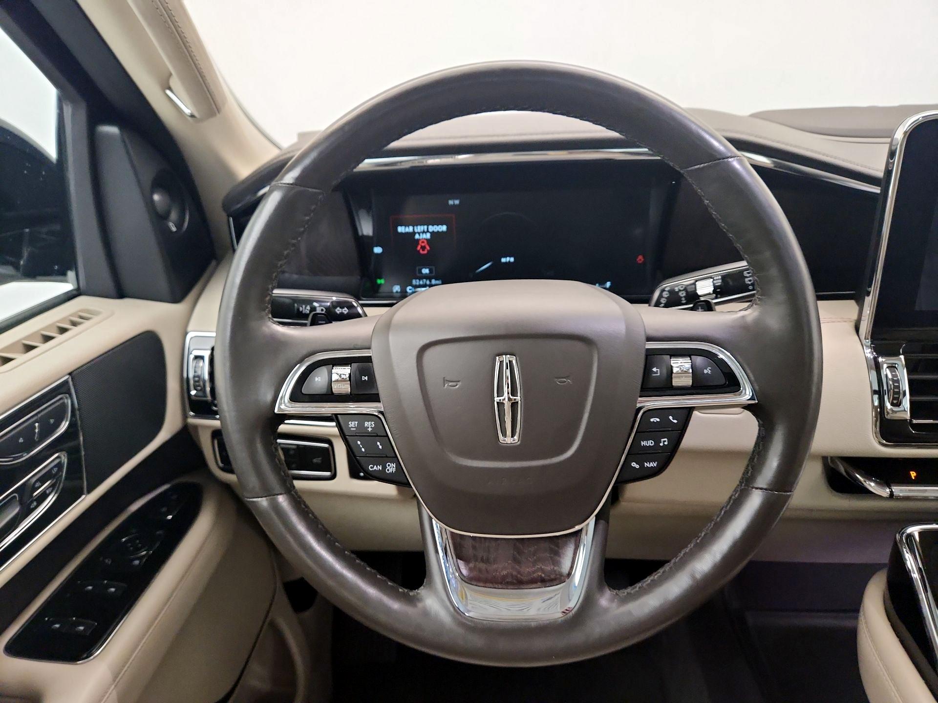 Thumbnail: 2018 Lincoln Navigator L - 10