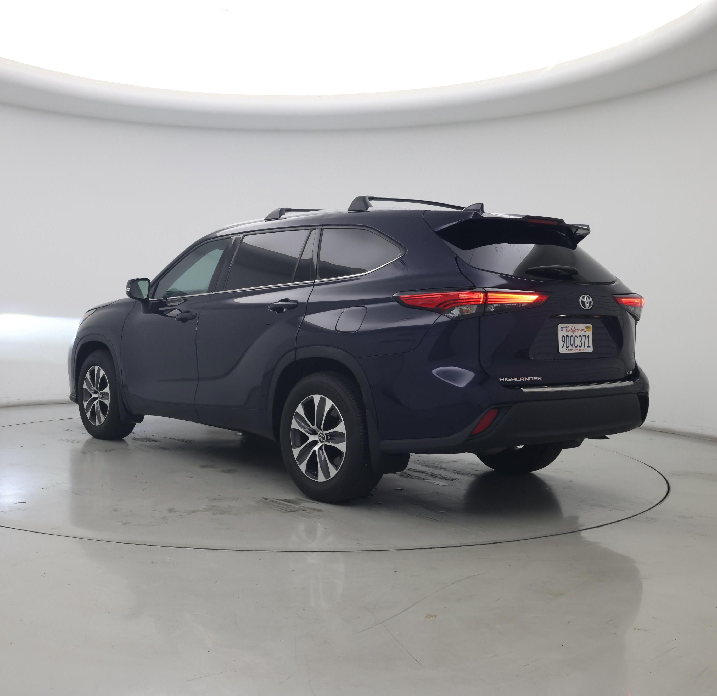 Thumbnail: 2022 Toyota Highlander - 2