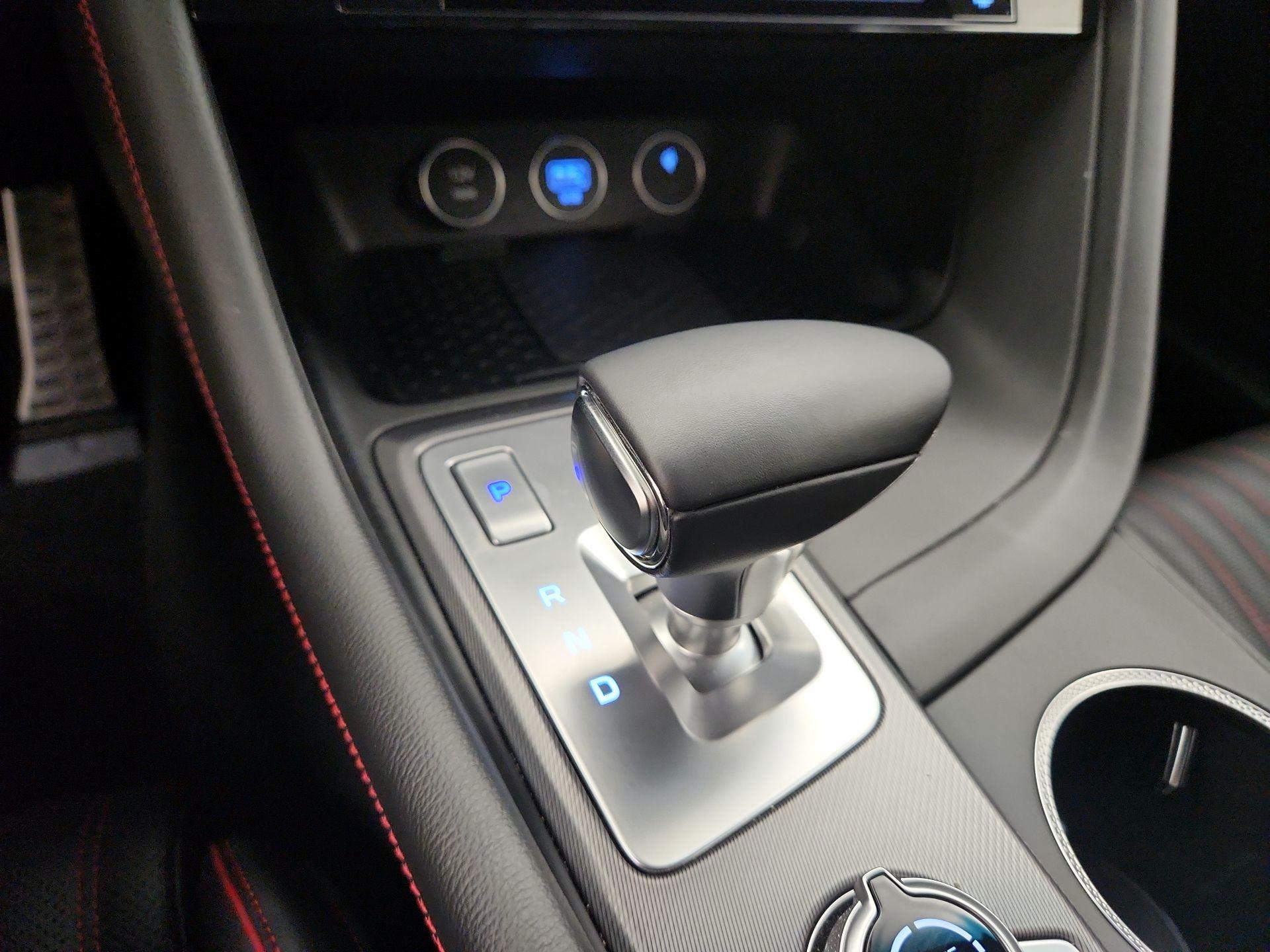 Thumbnail: 2024 Genesis G70 - 18