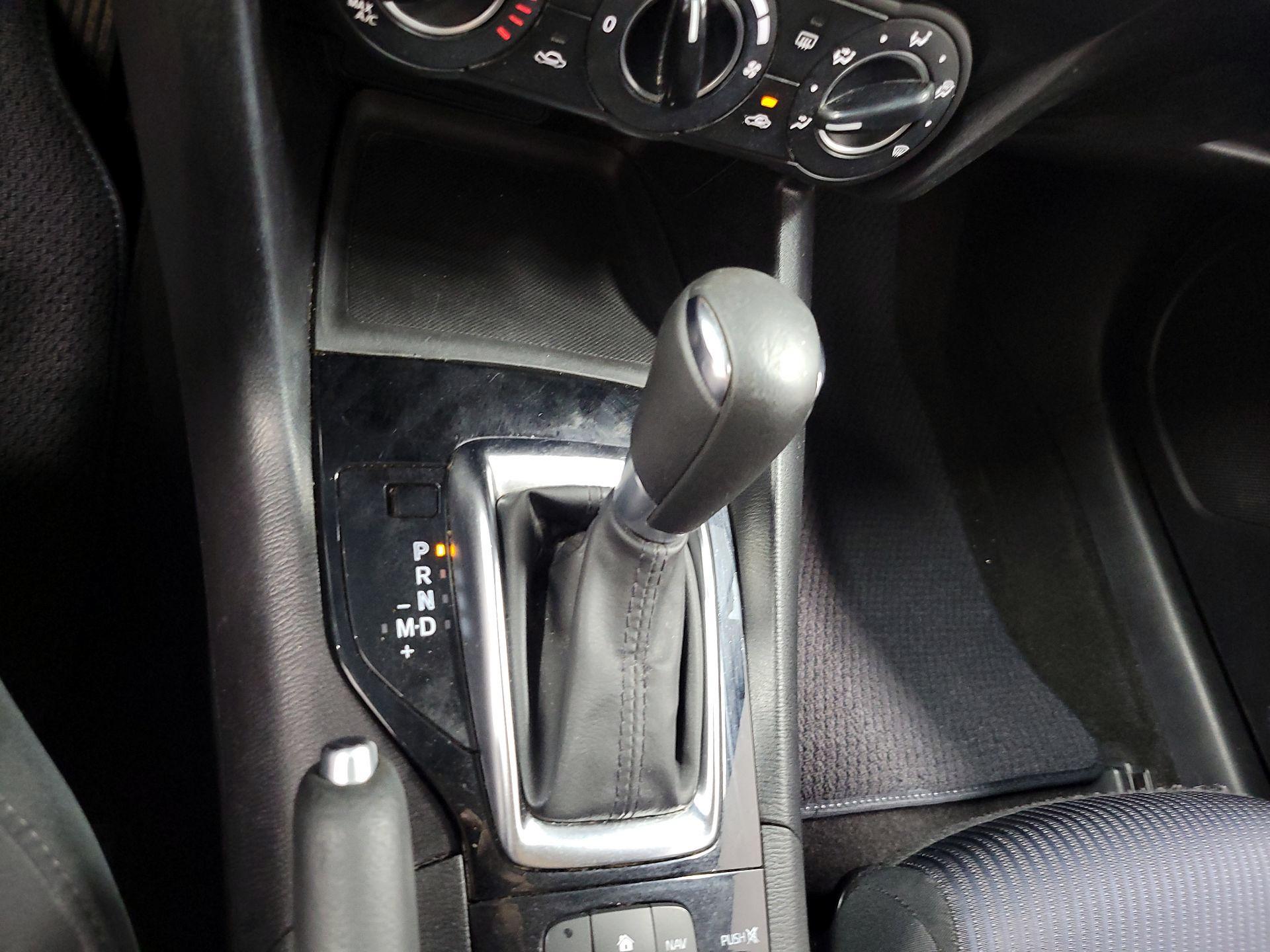 Thumbnail: 2016 Mazda Mazda3 - 16