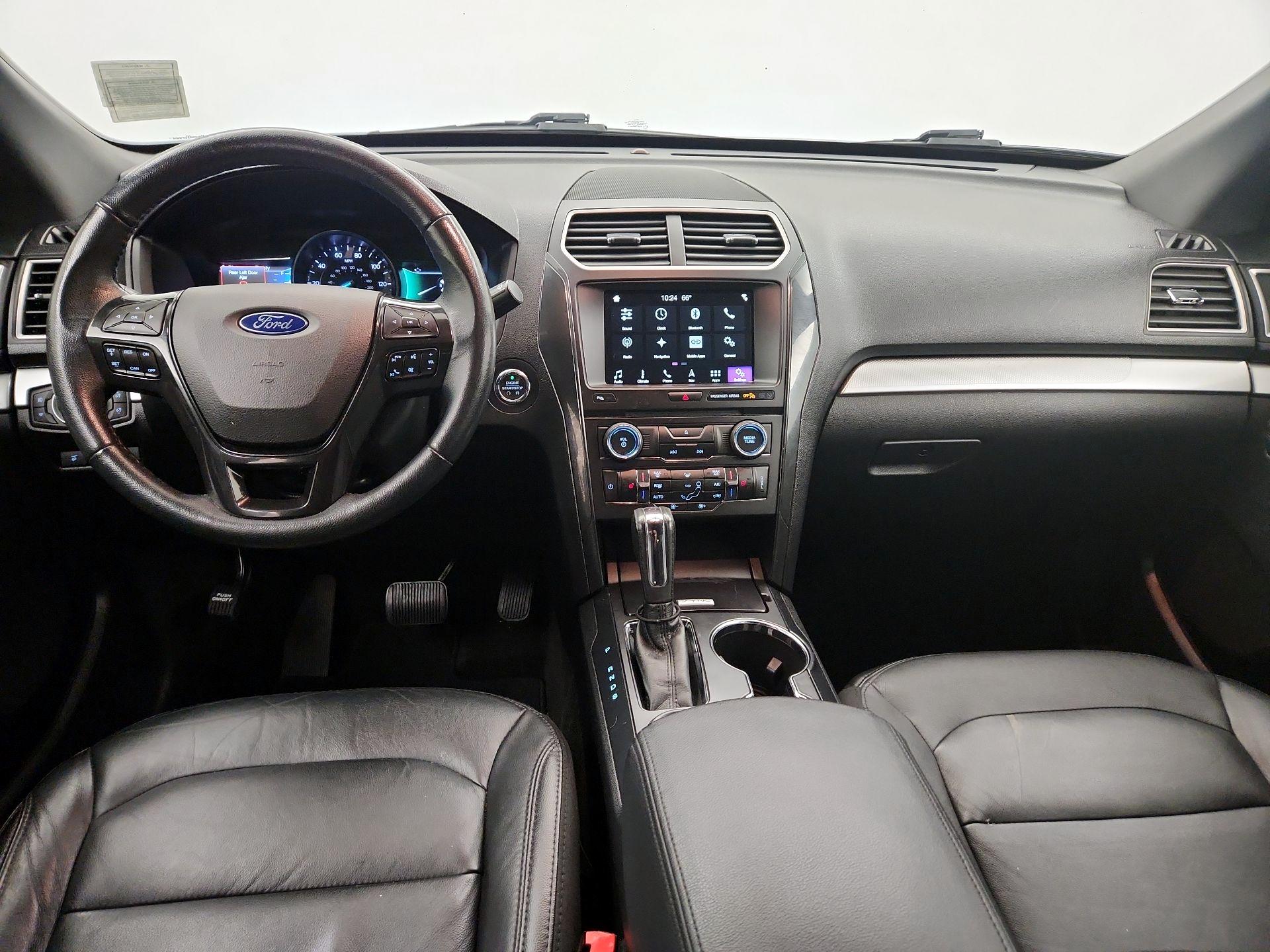 Thumbnail: 2017 Ford Explorer - 9