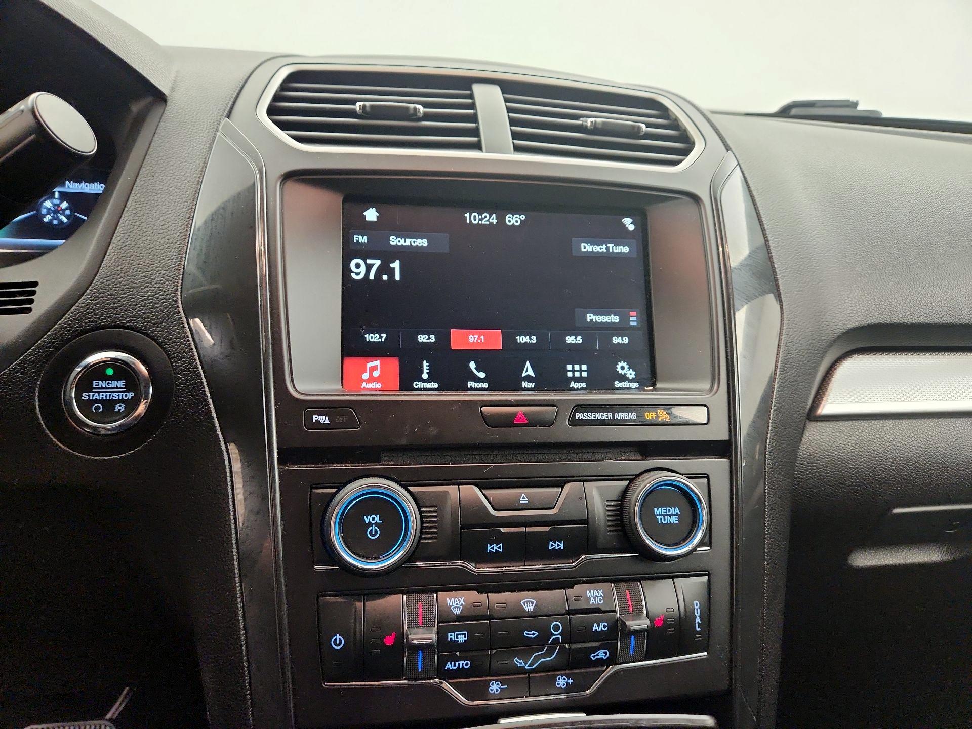 Thumbnail: 2017 Ford Explorer - 15