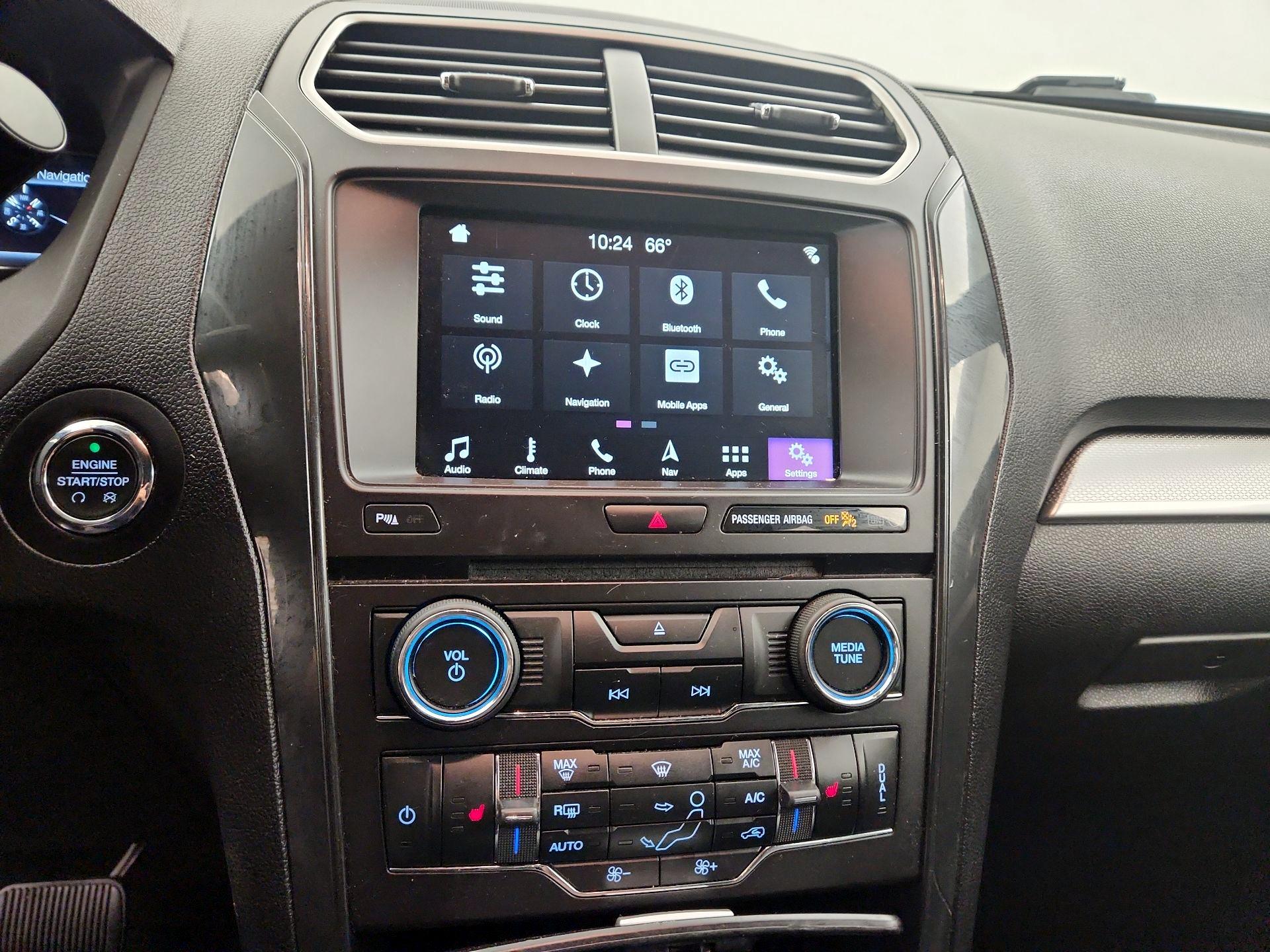 Thumbnail: 2017 Ford Explorer - 16