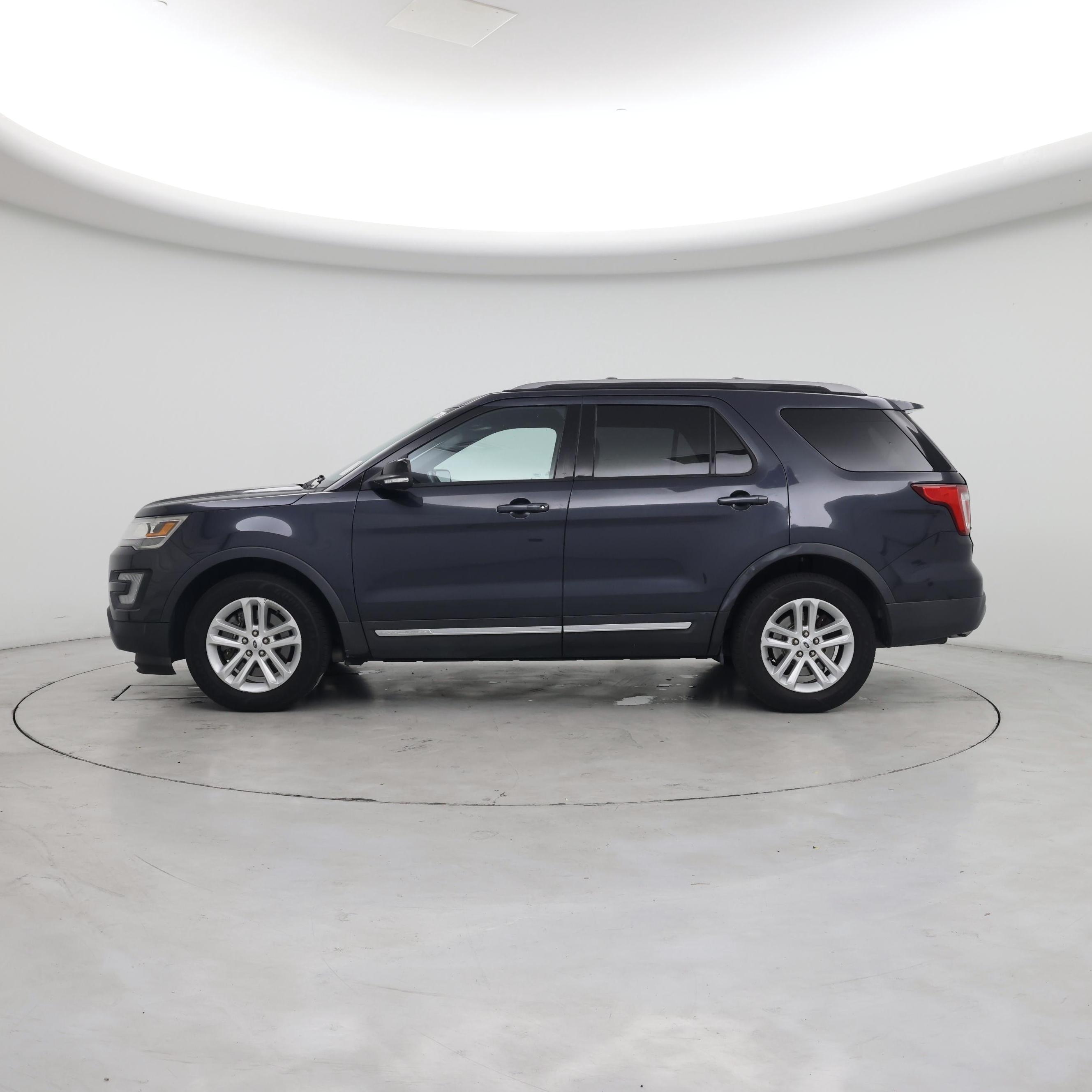 Thumbnail: 2017 Ford Explorer - 3