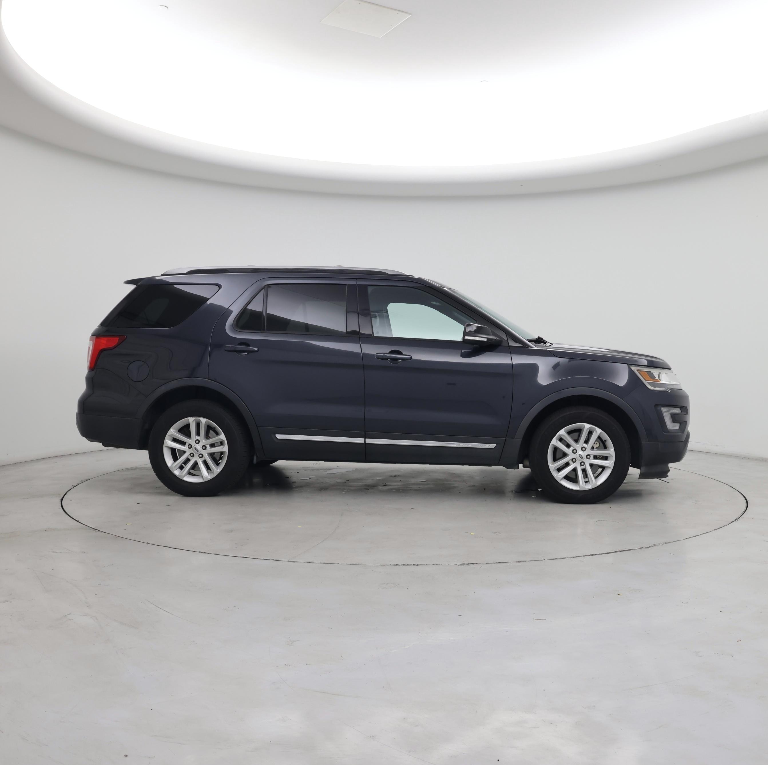 Thumbnail: 2017 Ford Explorer - 7