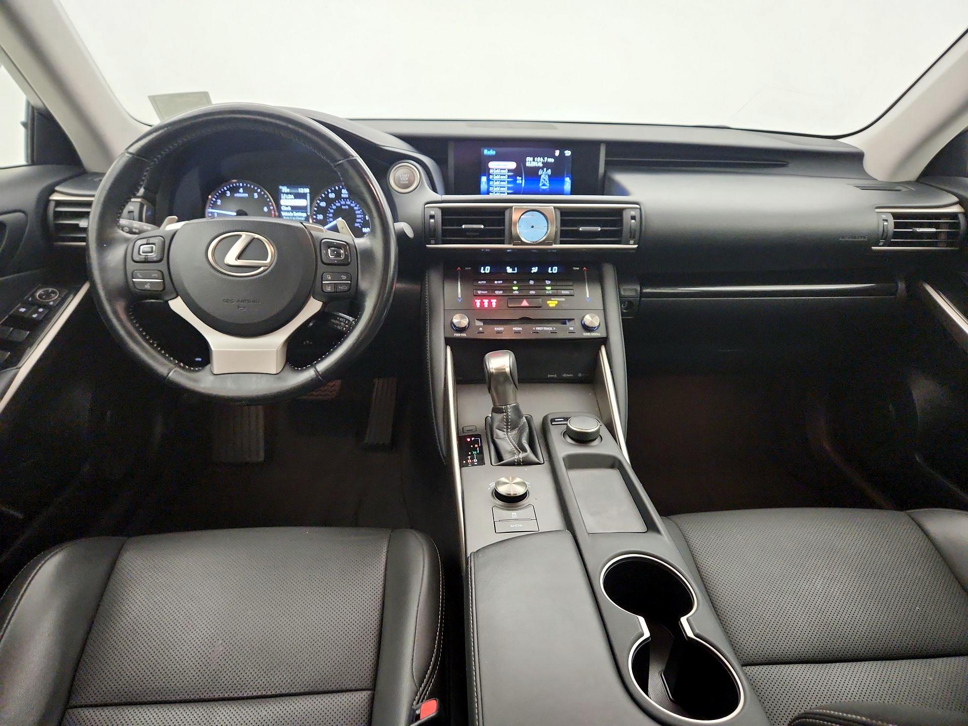 Thumbnail: 2017 Lexus IS - 9