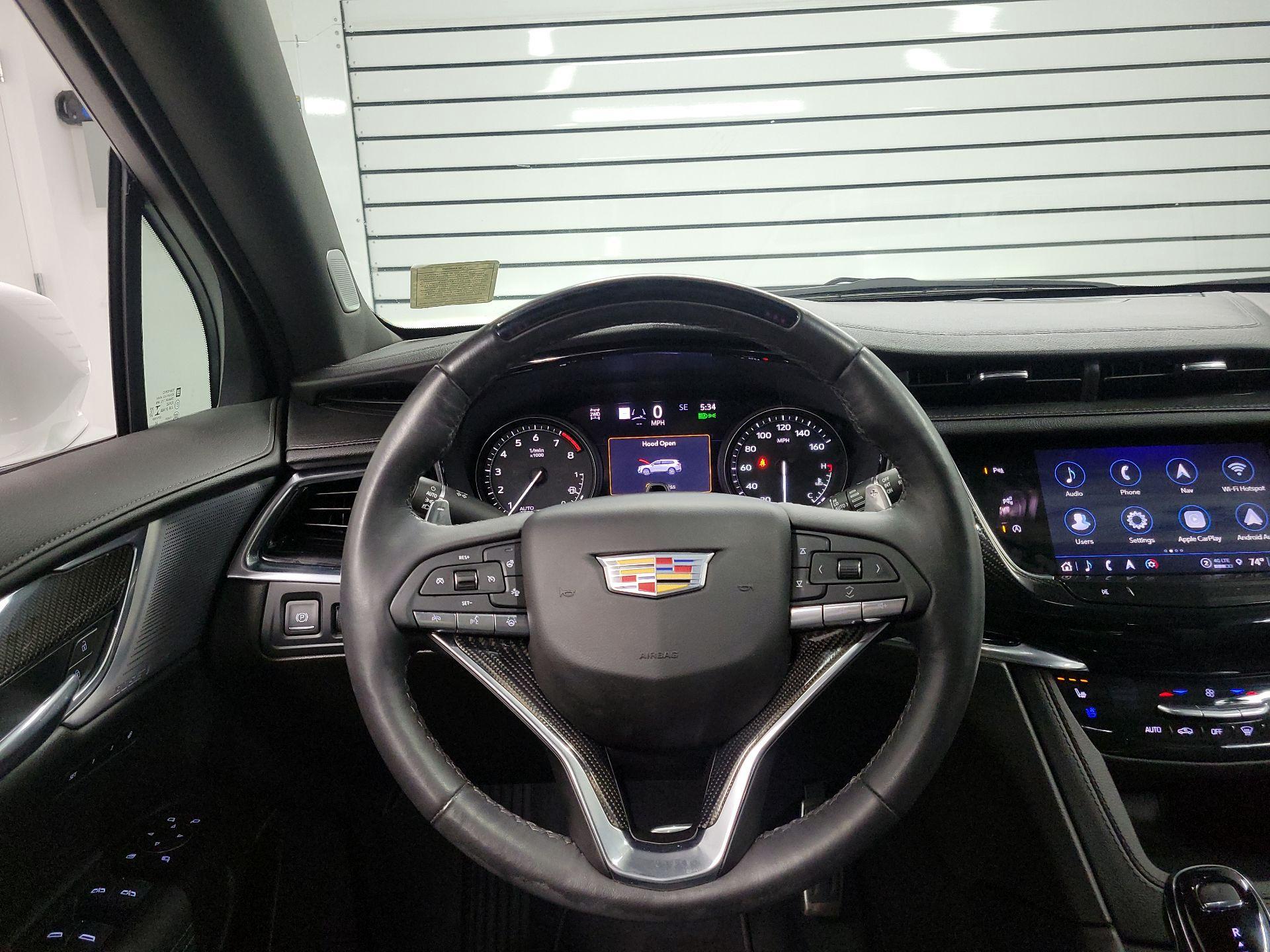 Thumbnail: 2023 Cadillac XT6 - 10
