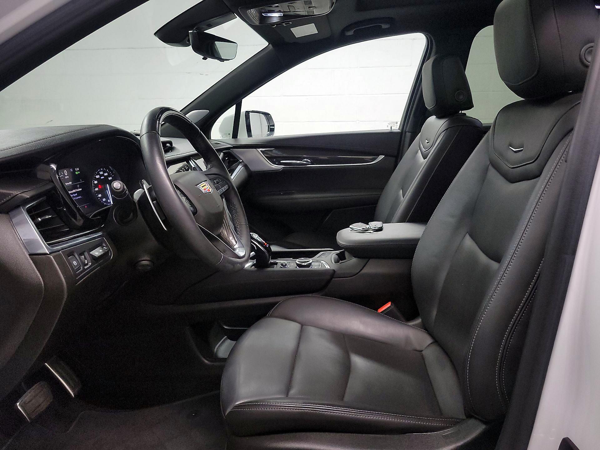 Thumbnail: 2023 Cadillac XT6 - 11
