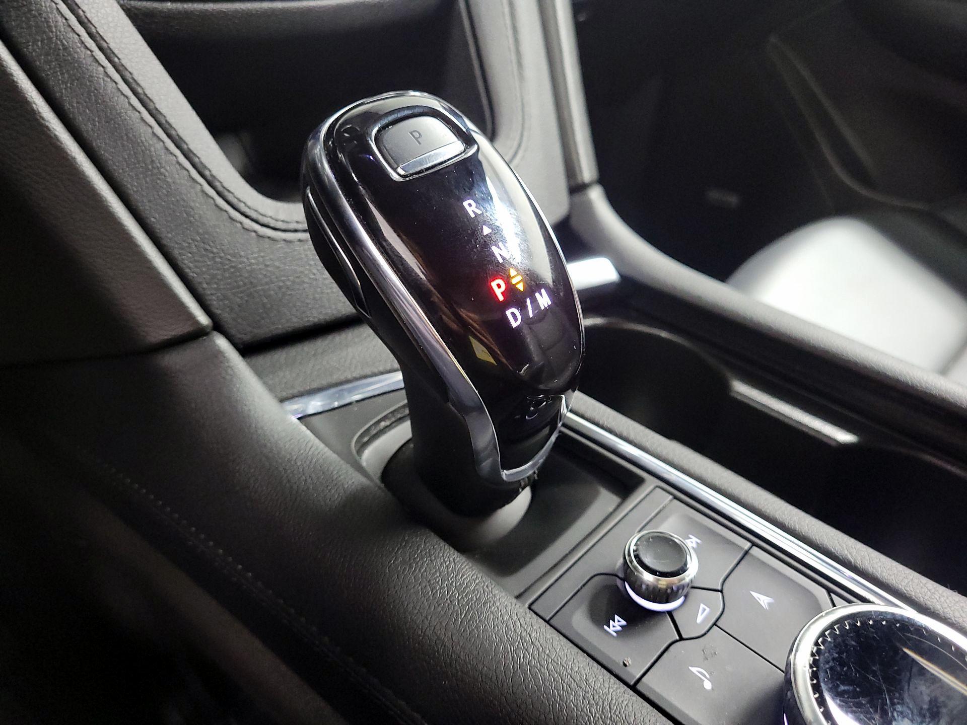 Thumbnail: 2023 Cadillac XT6 - 17