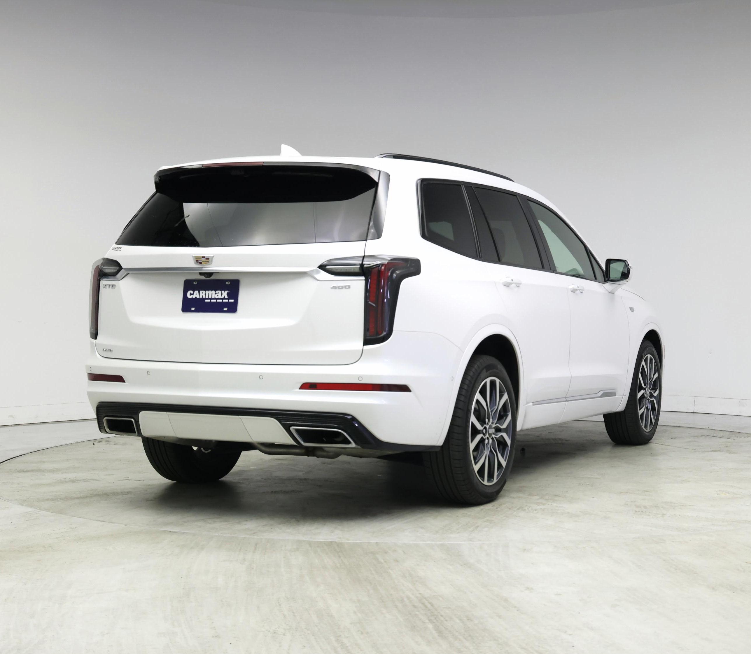 Thumbnail: 2023 Cadillac XT6 - 8