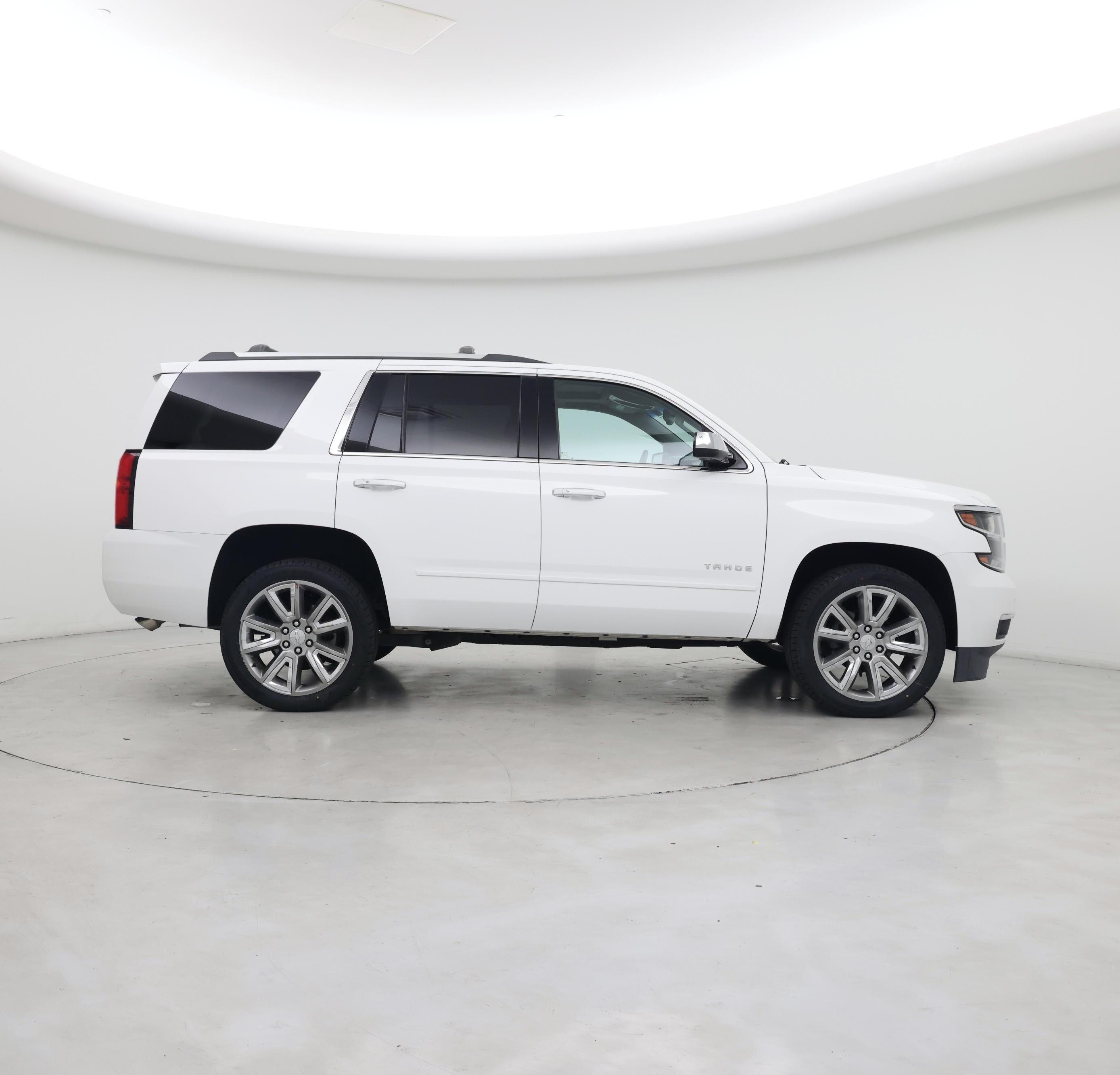 Thumbnail: 2017 Chevrolet Tahoe - 7