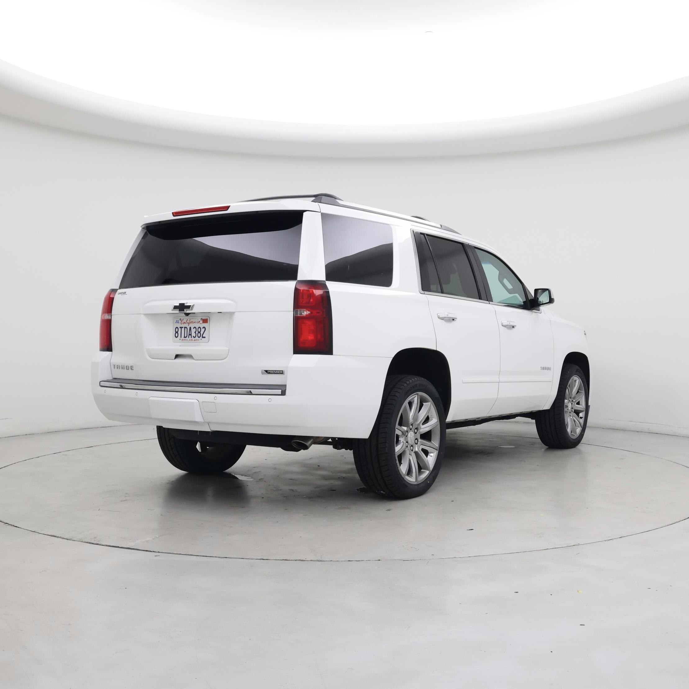 Thumbnail: 2017 Chevrolet Tahoe - 8