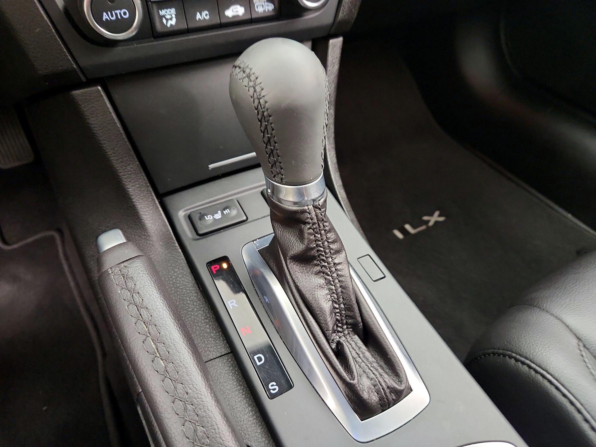 Thumbnail: 2020 Acura ILX - 17