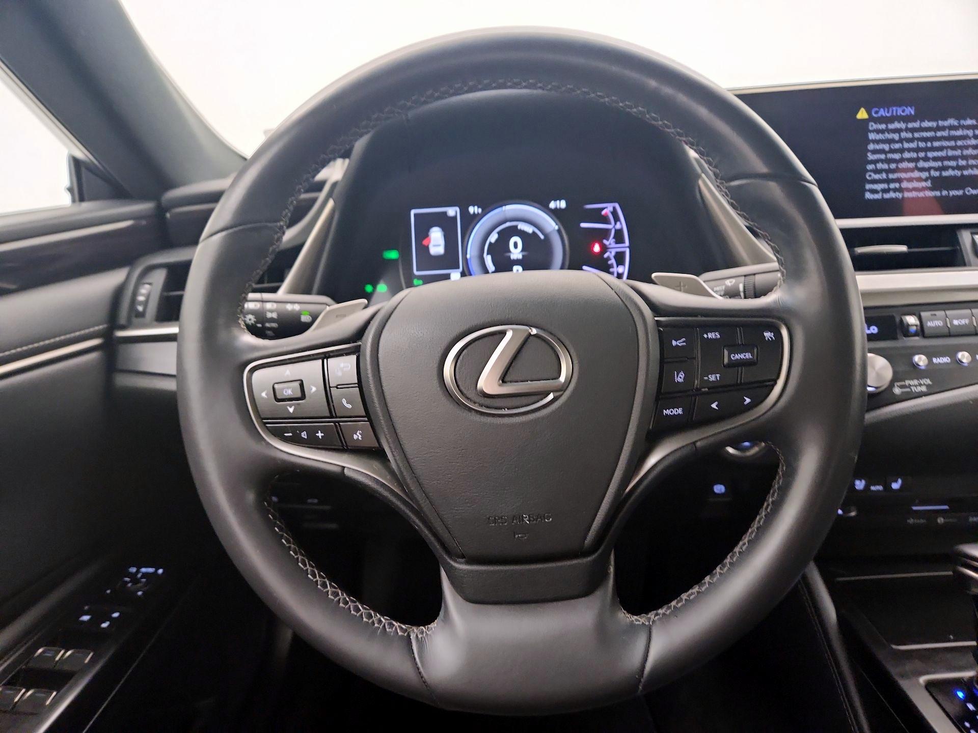 Thumbnail: 2021 Lexus ES - 10
