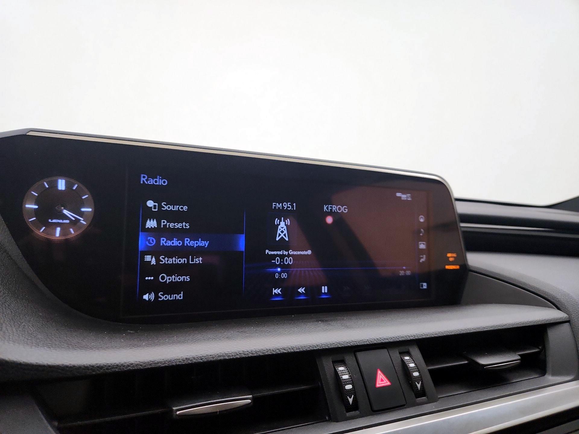 Thumbnail: 2021 Lexus ES - 15