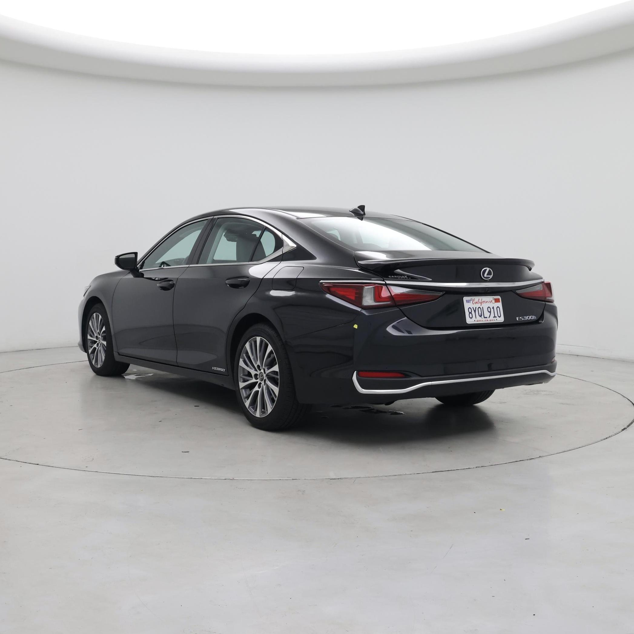 Thumbnail: 2021 Lexus ES - 2