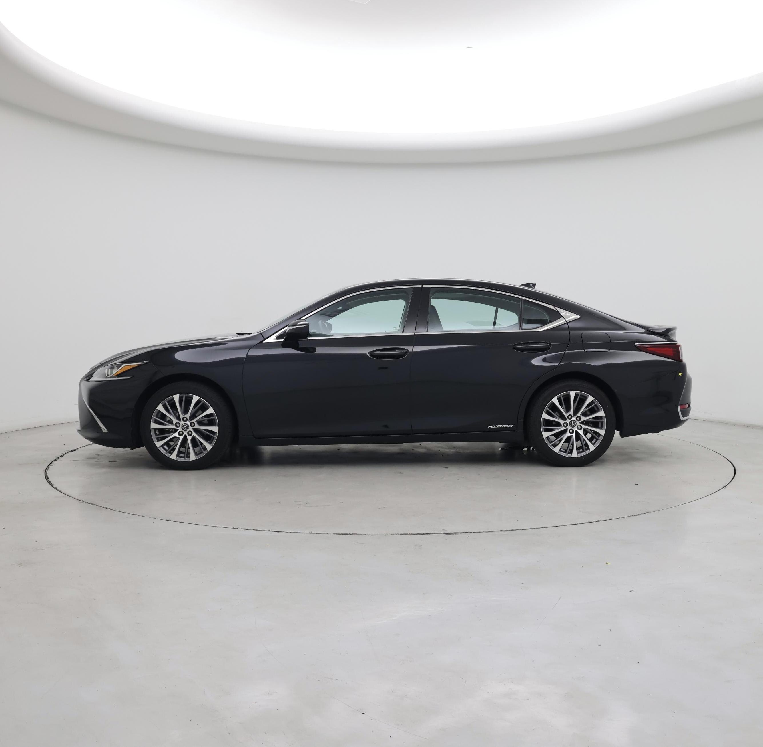 Thumbnail: 2021 Lexus ES - 3