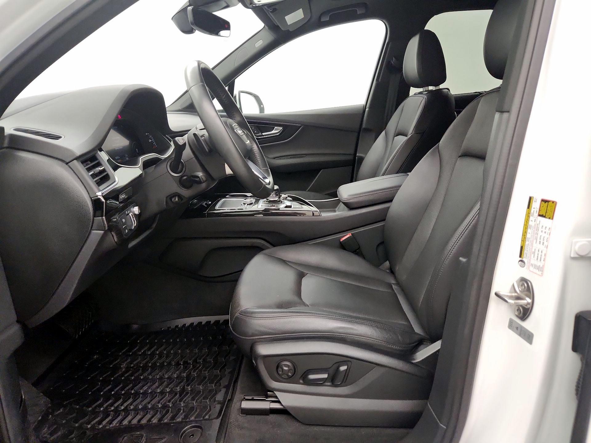 Thumbnail: 2017 Audi Q7 - 11