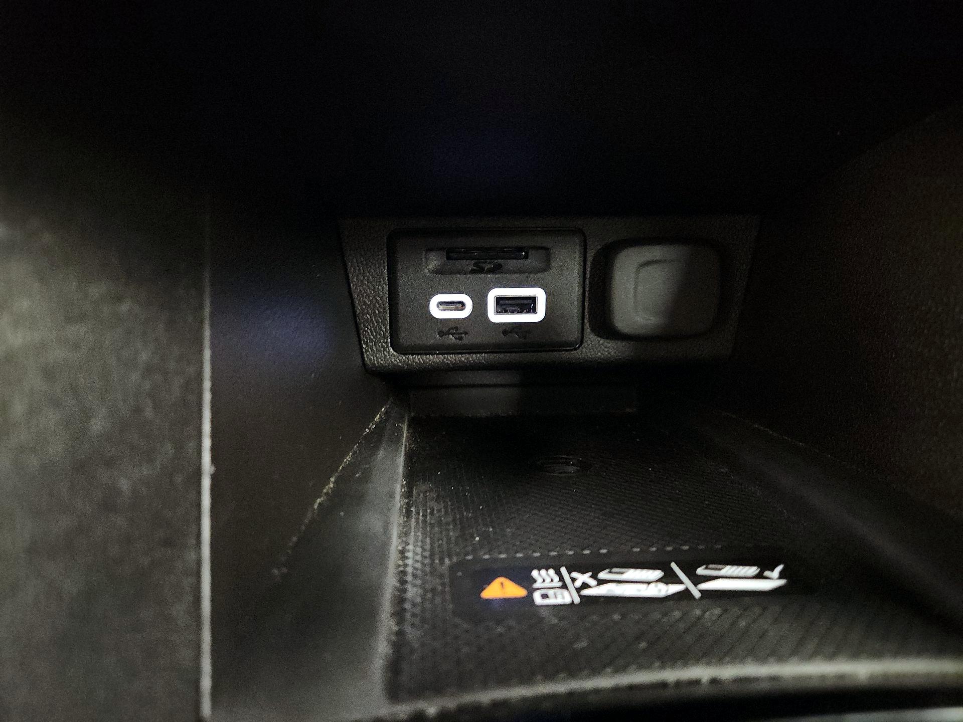 Thumbnail: 2023 Chevrolet Bolt EUV - 19