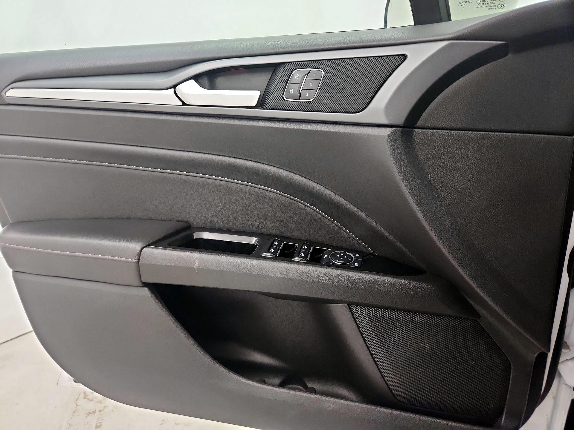 Thumbnail: 2014 Ford Fusion - 12