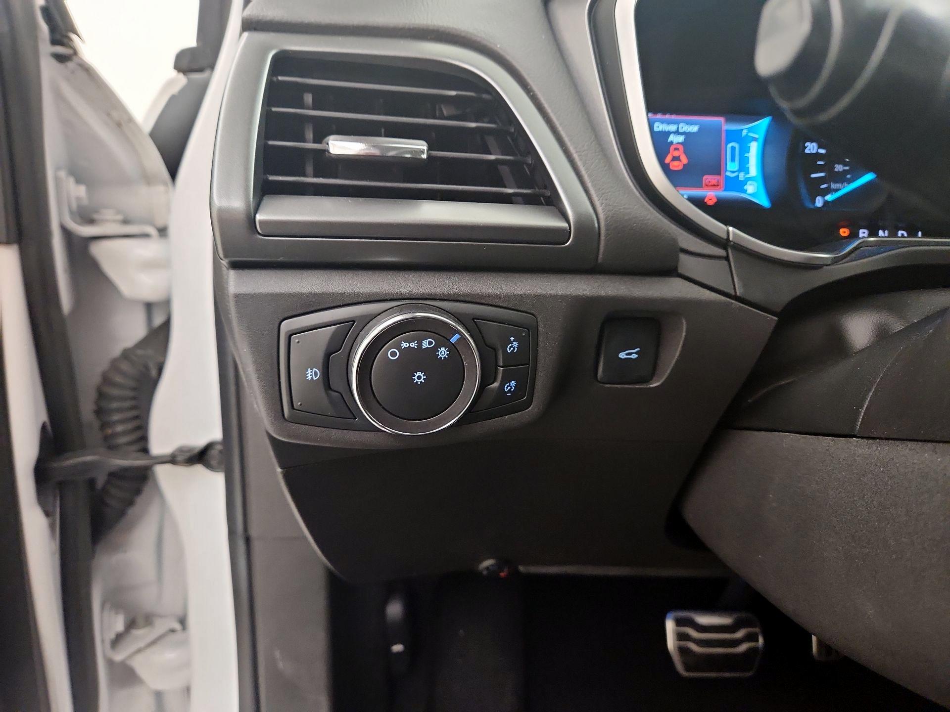 Thumbnail: 2014 Ford Fusion - 13