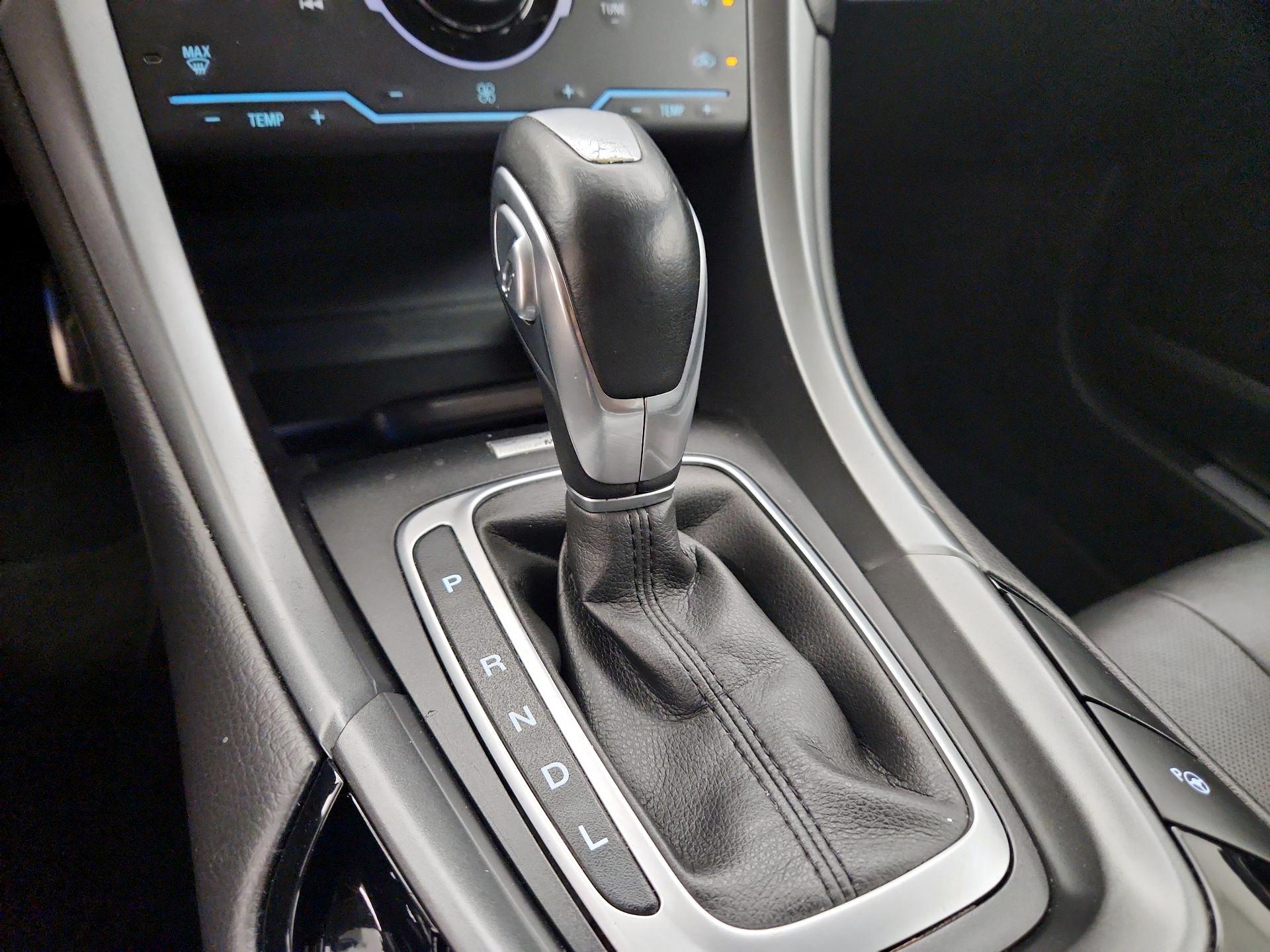 Thumbnail: 2014 Ford Fusion - 16