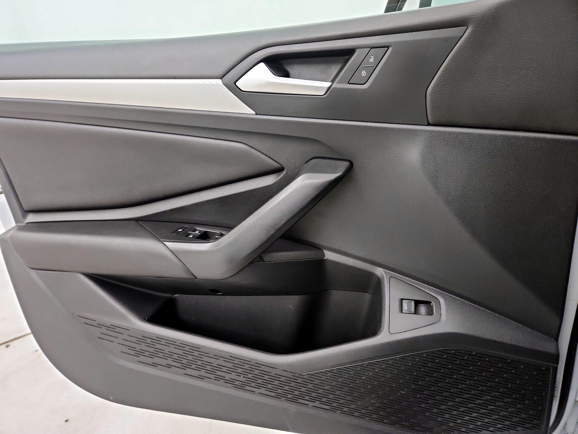 Thumbnail: 2019 Volkswagen Jetta - 12