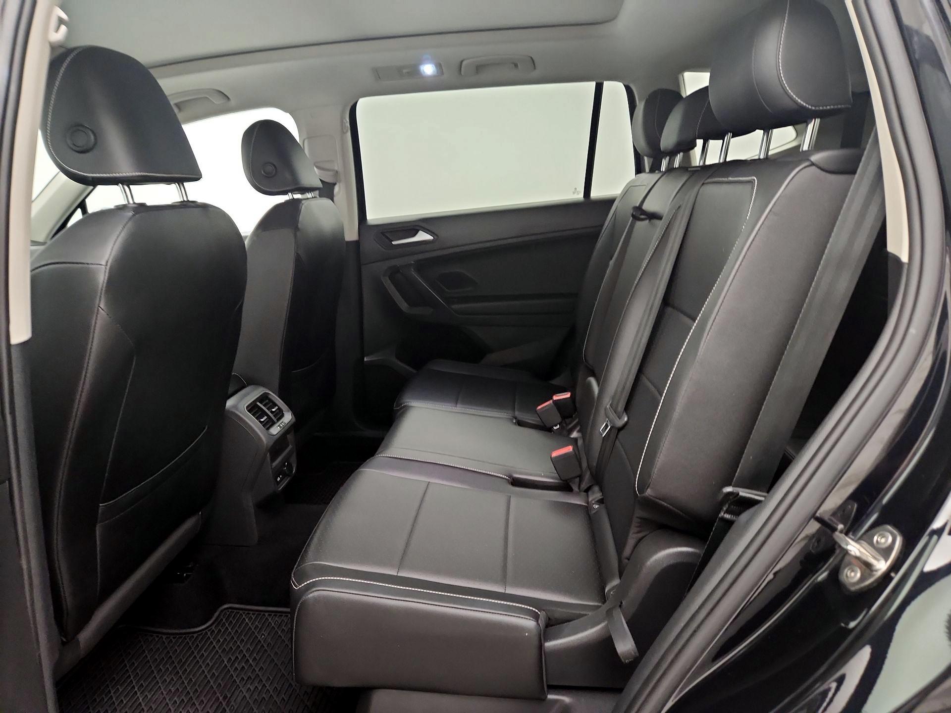 Thumbnail: 2021 Volkswagen Tiguan - 19