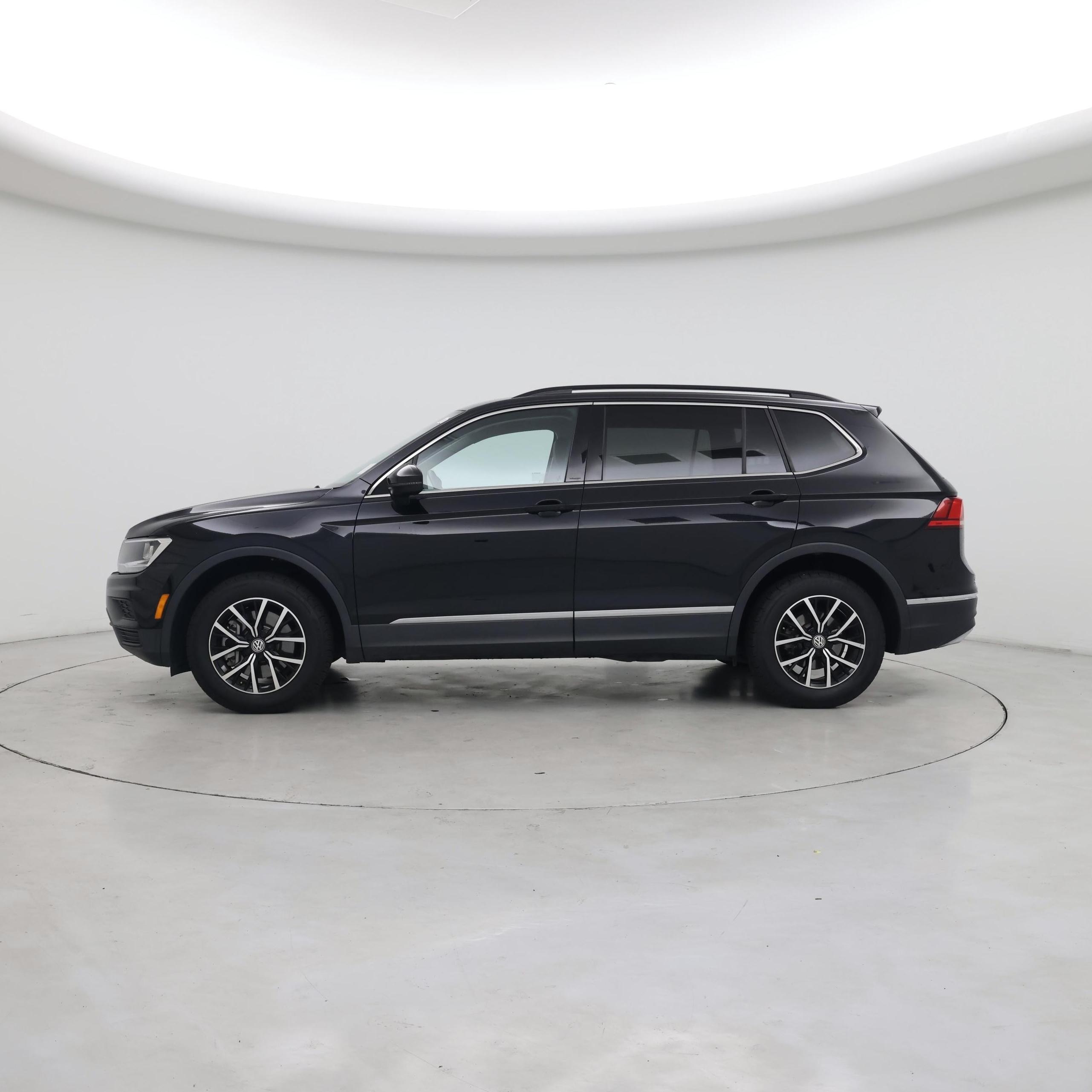 Thumbnail: 2021 Volkswagen Tiguan - 3