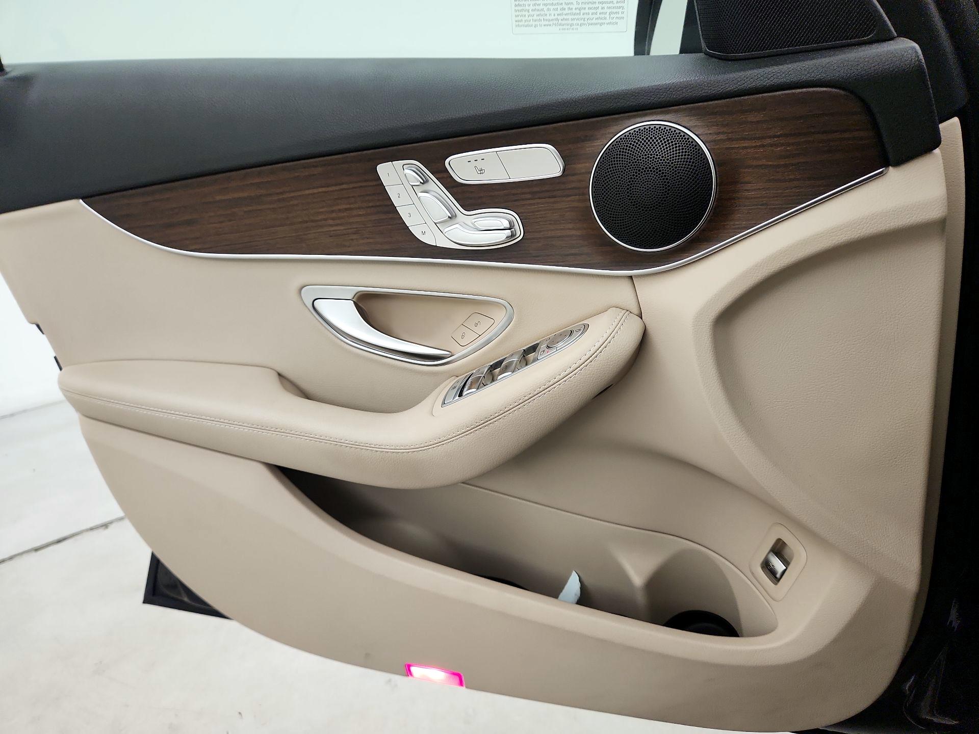 Thumbnail: 2021 Mercedes-Benz C-Class - 12