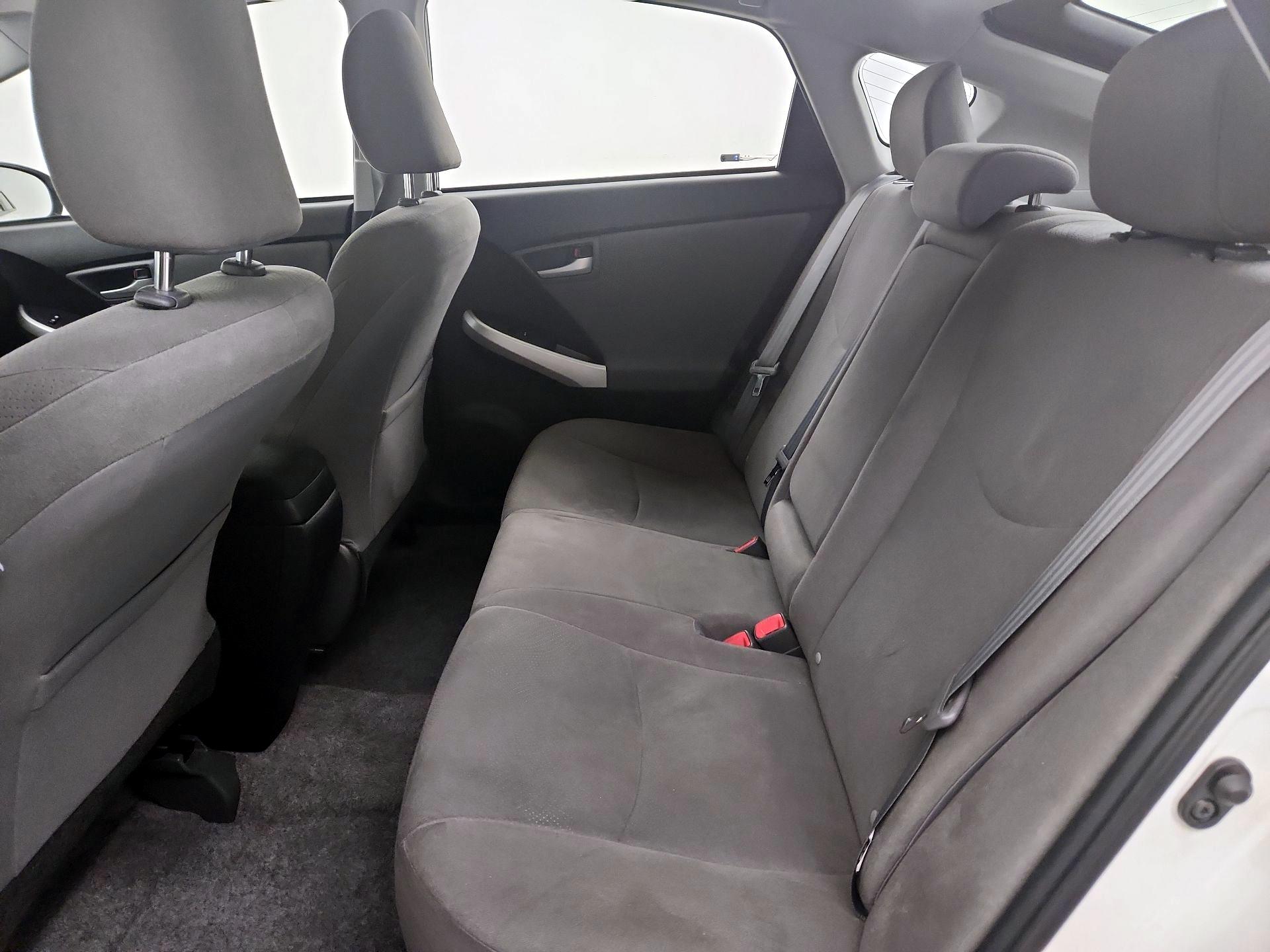 Thumbnail: 2015 Toyota Prius - 18