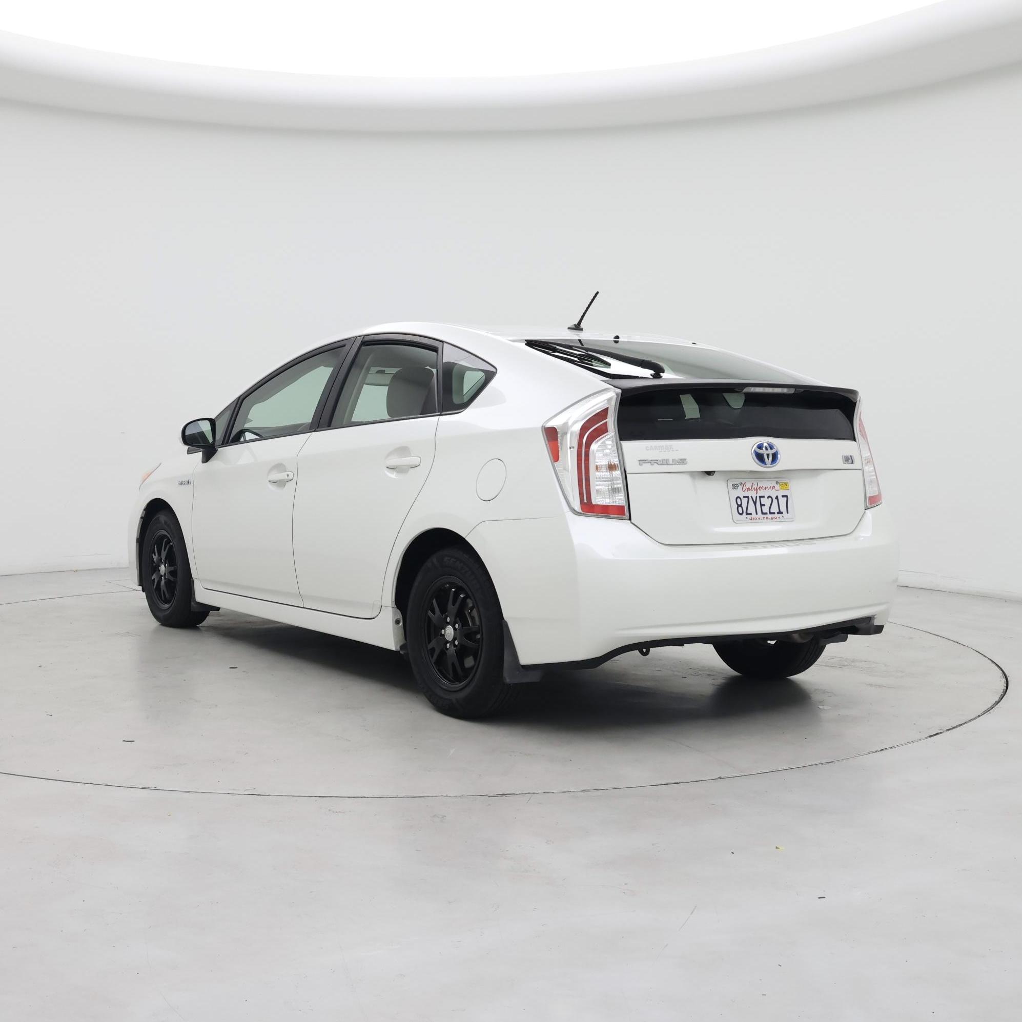 Thumbnail: 2015 Toyota Prius - 2