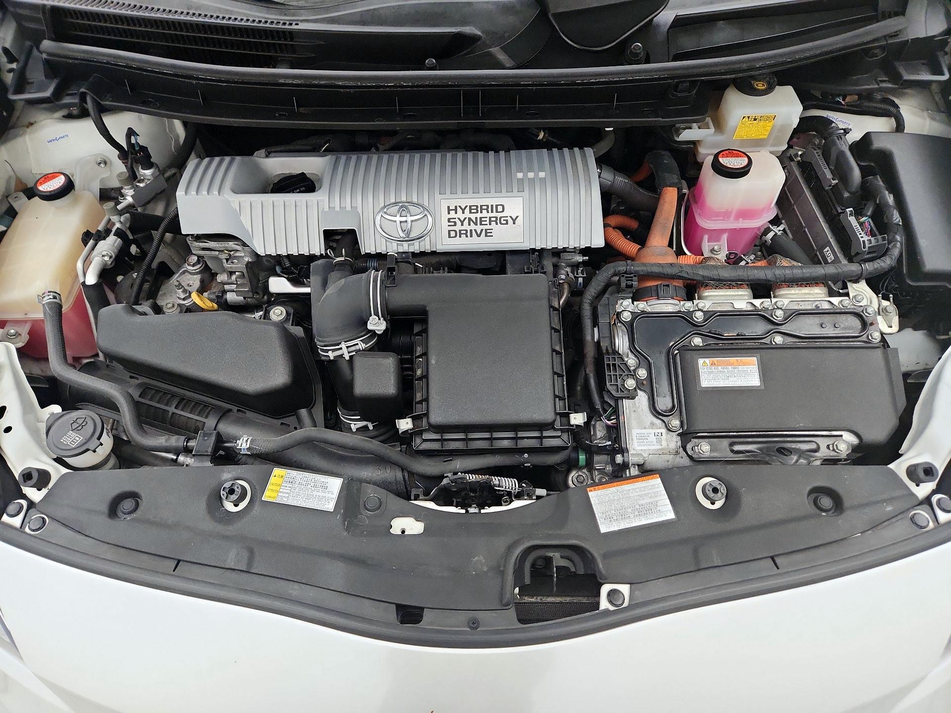 Thumbnail: 2015 Toyota Prius - 20