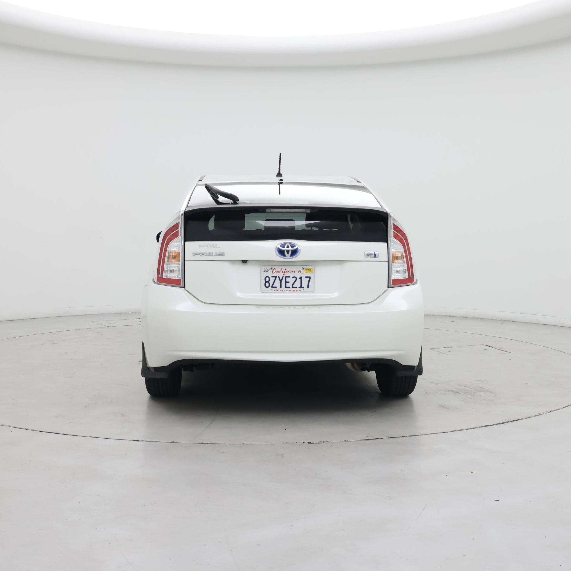 Thumbnail: 2015 Toyota Prius - 6
