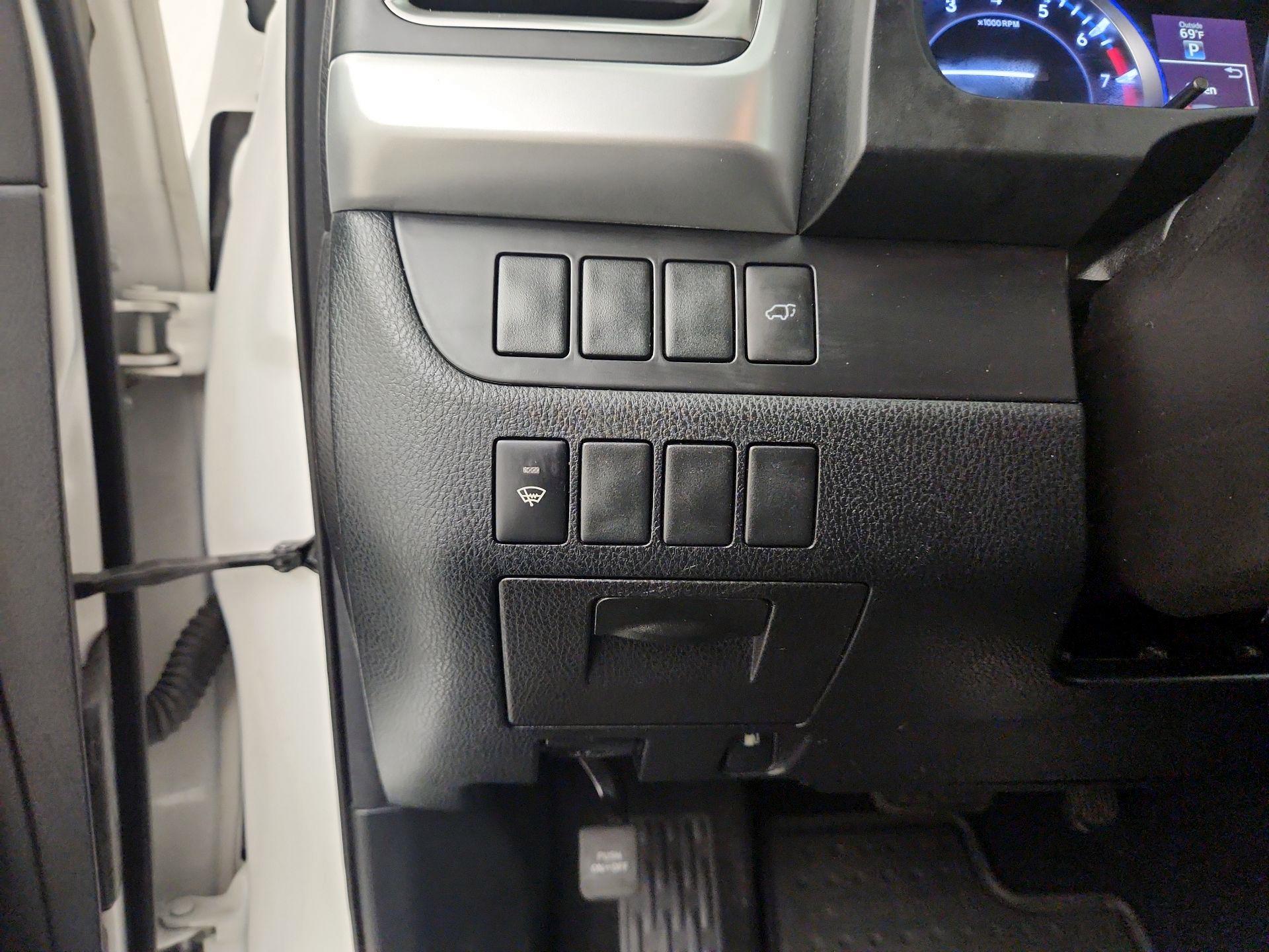 Thumbnail: 2016 Toyota Highlander - 13