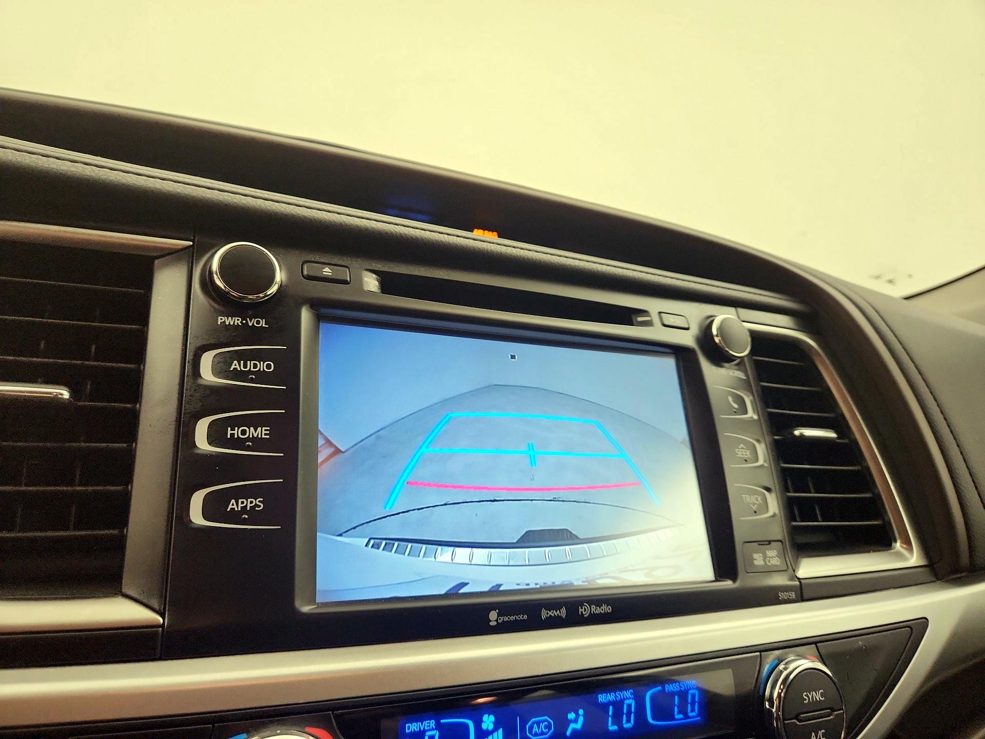 Thumbnail: 2016 Toyota Highlander - 14