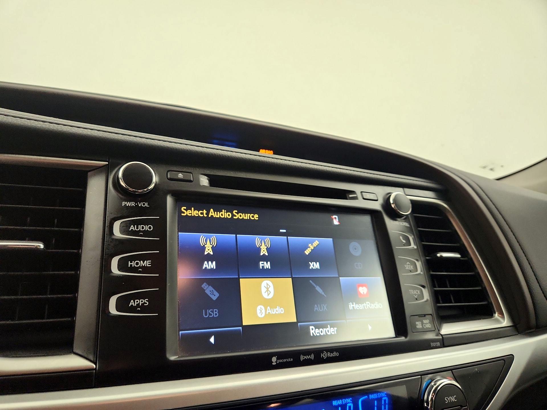 Thumbnail: 2016 Toyota Highlander - 15