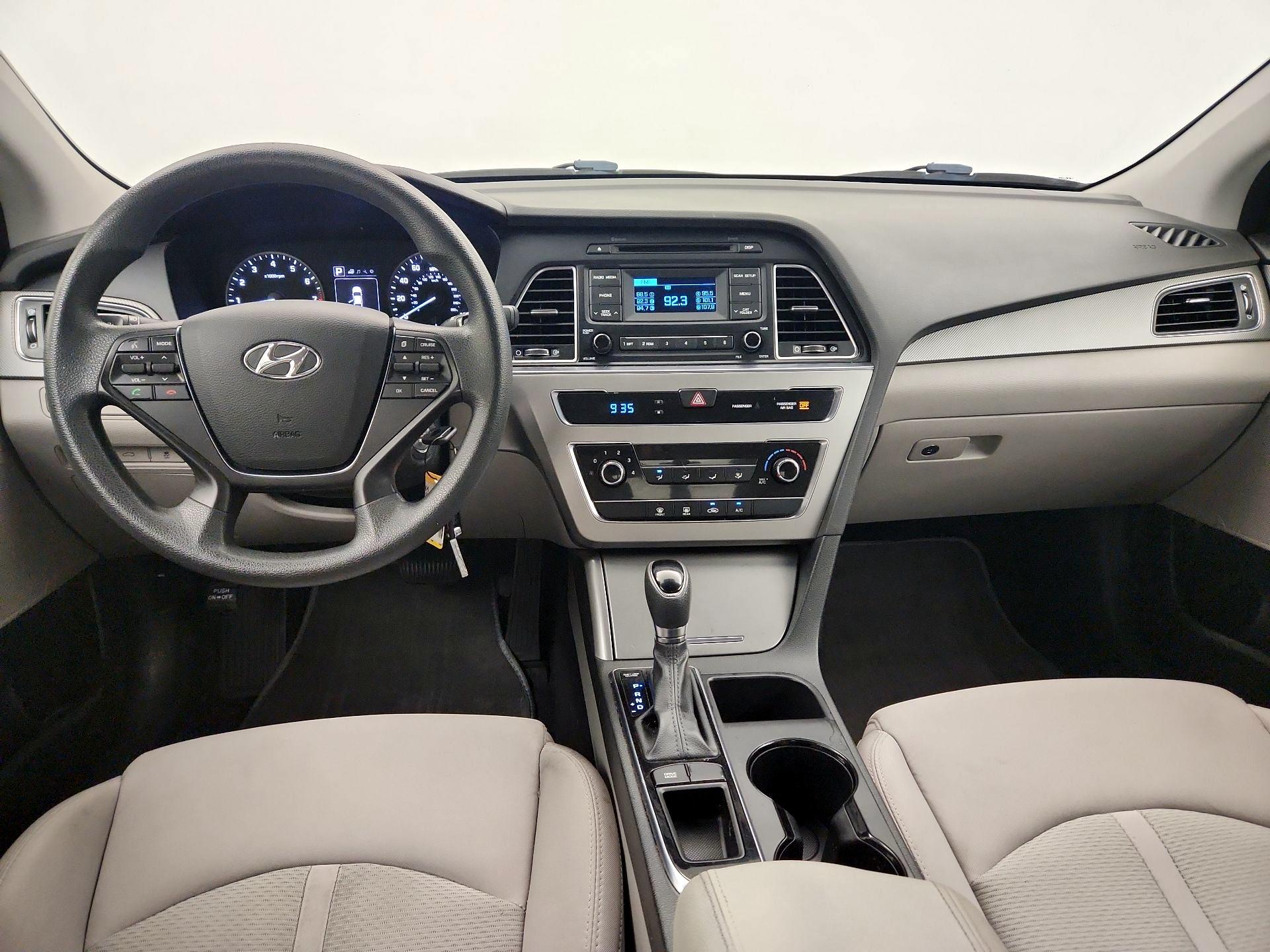Thumbnail: 2015 Hyundai Sonata - 9