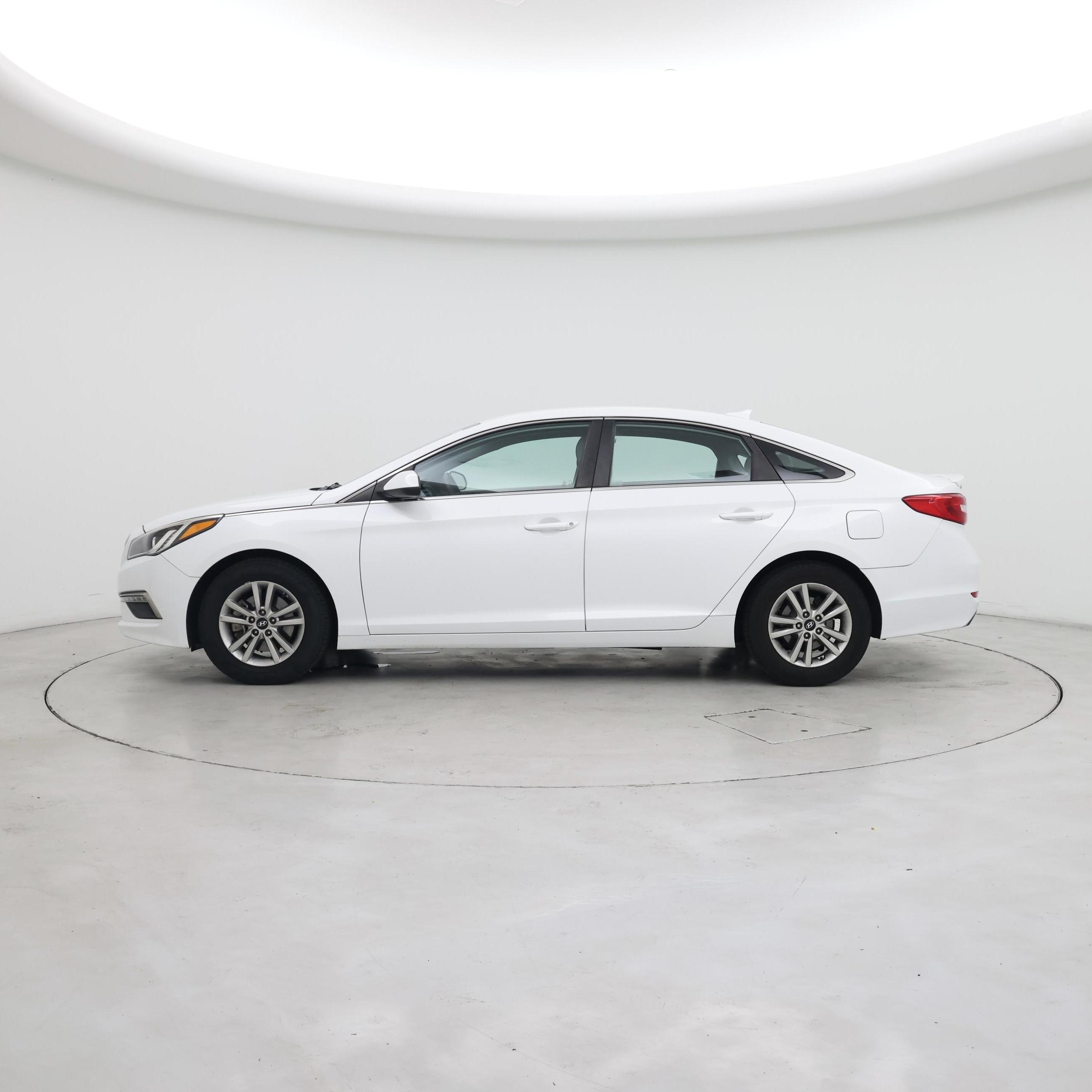 Thumbnail: 2015 Hyundai Sonata - 3
