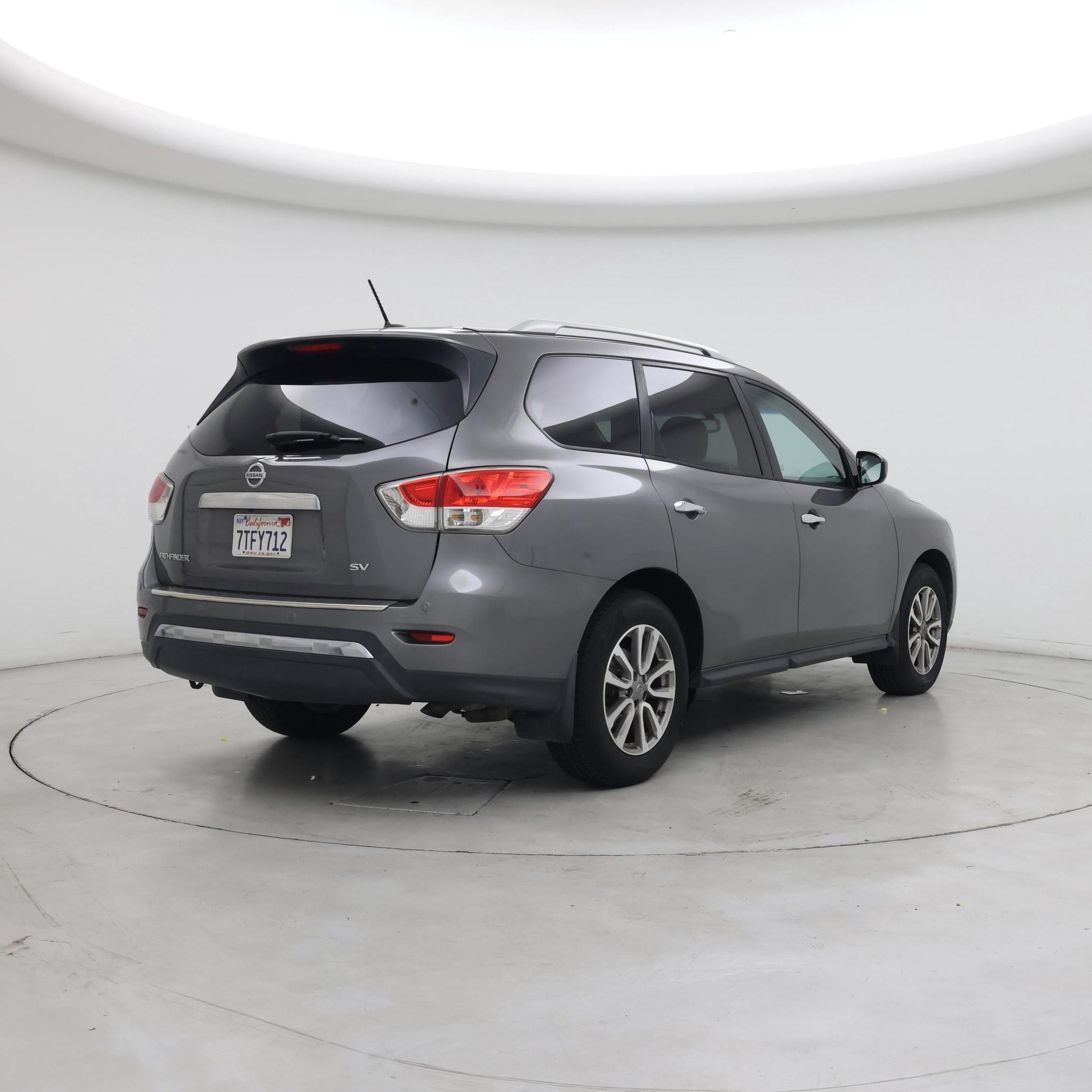 Thumbnail: 2016 Nissan Pathfinder - 8